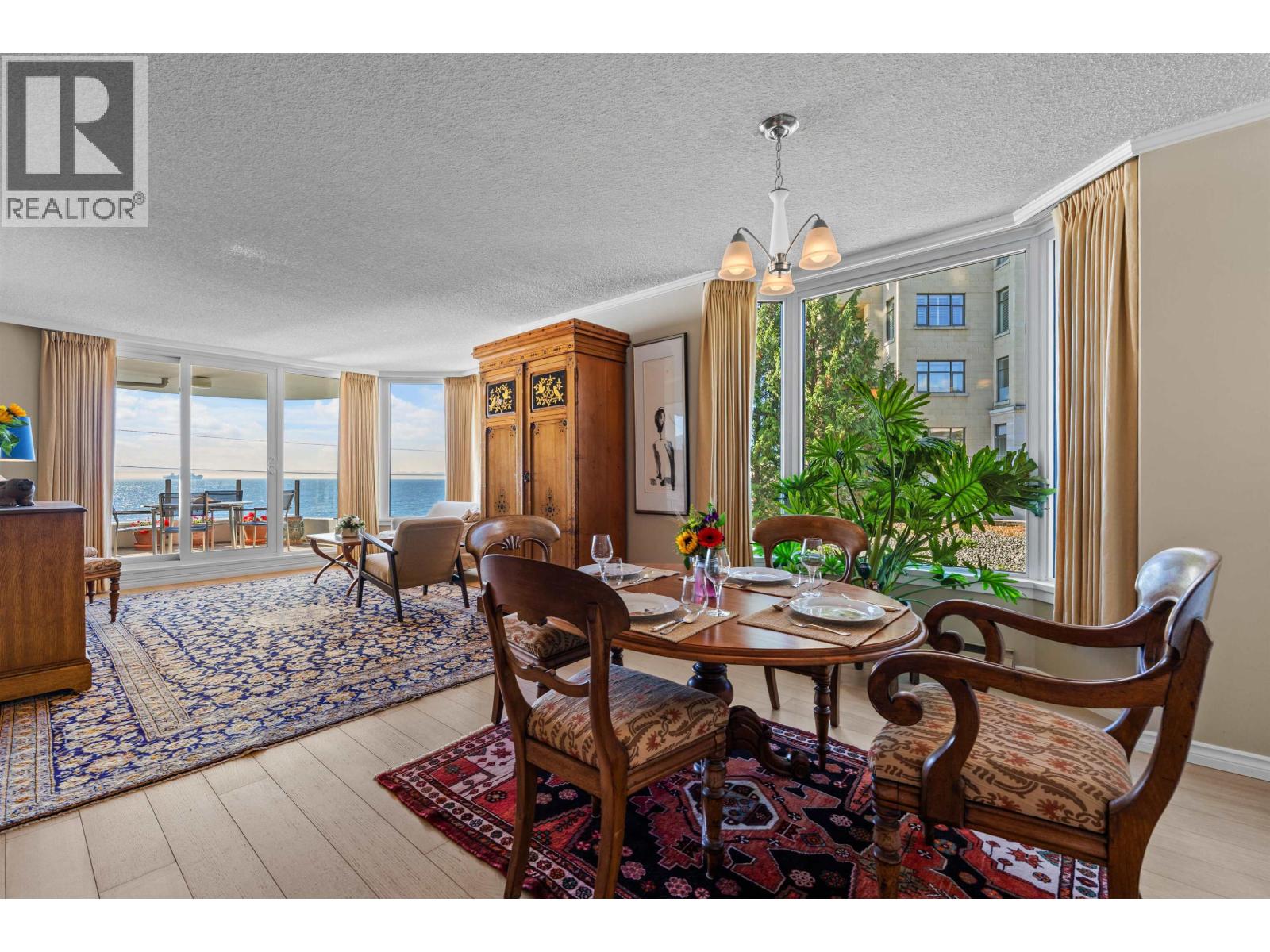 103 2280 Bellevue Avenue Property Photo 16