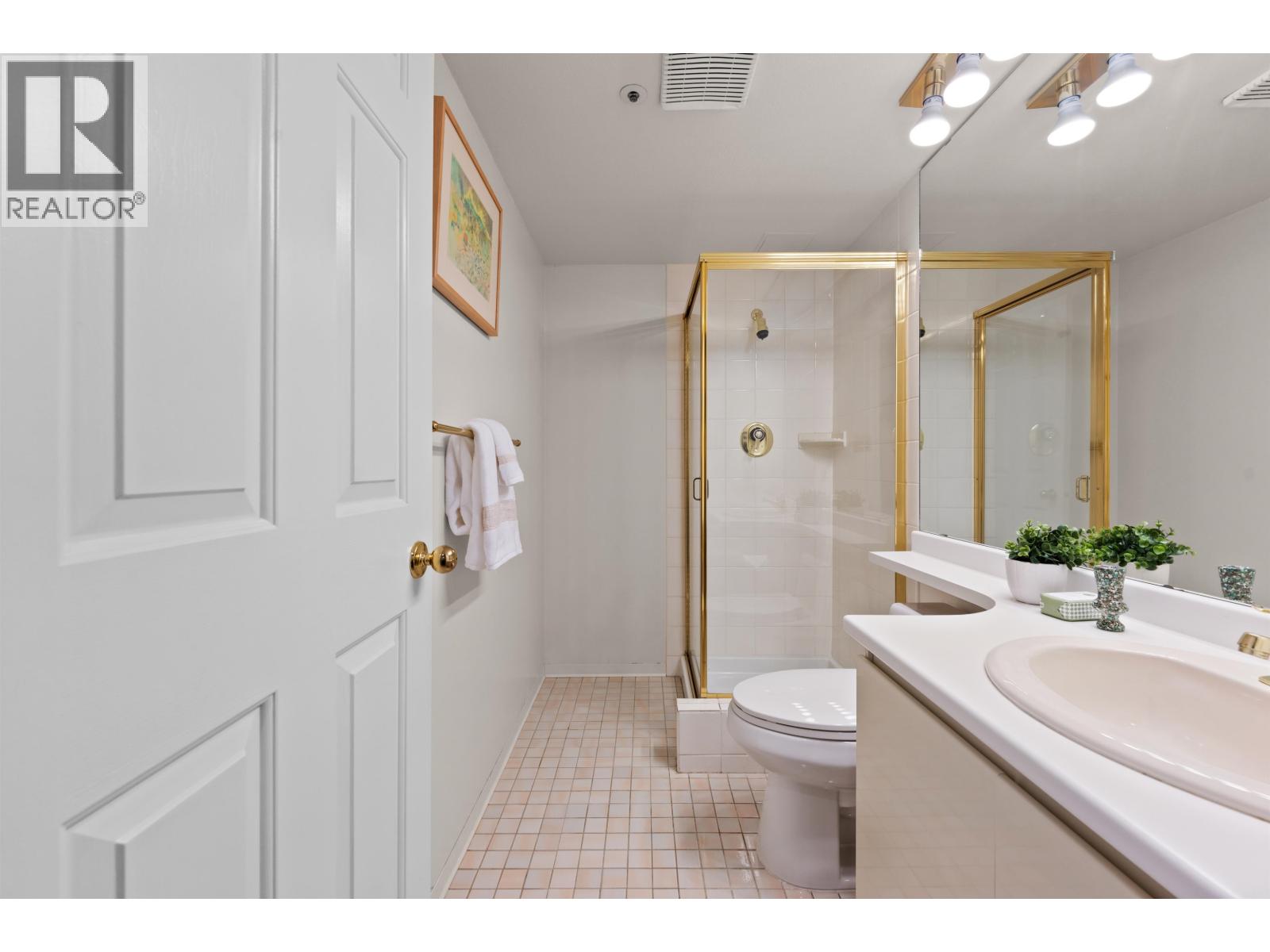 103 2280 Bellevue Avenue Property Photo 31
