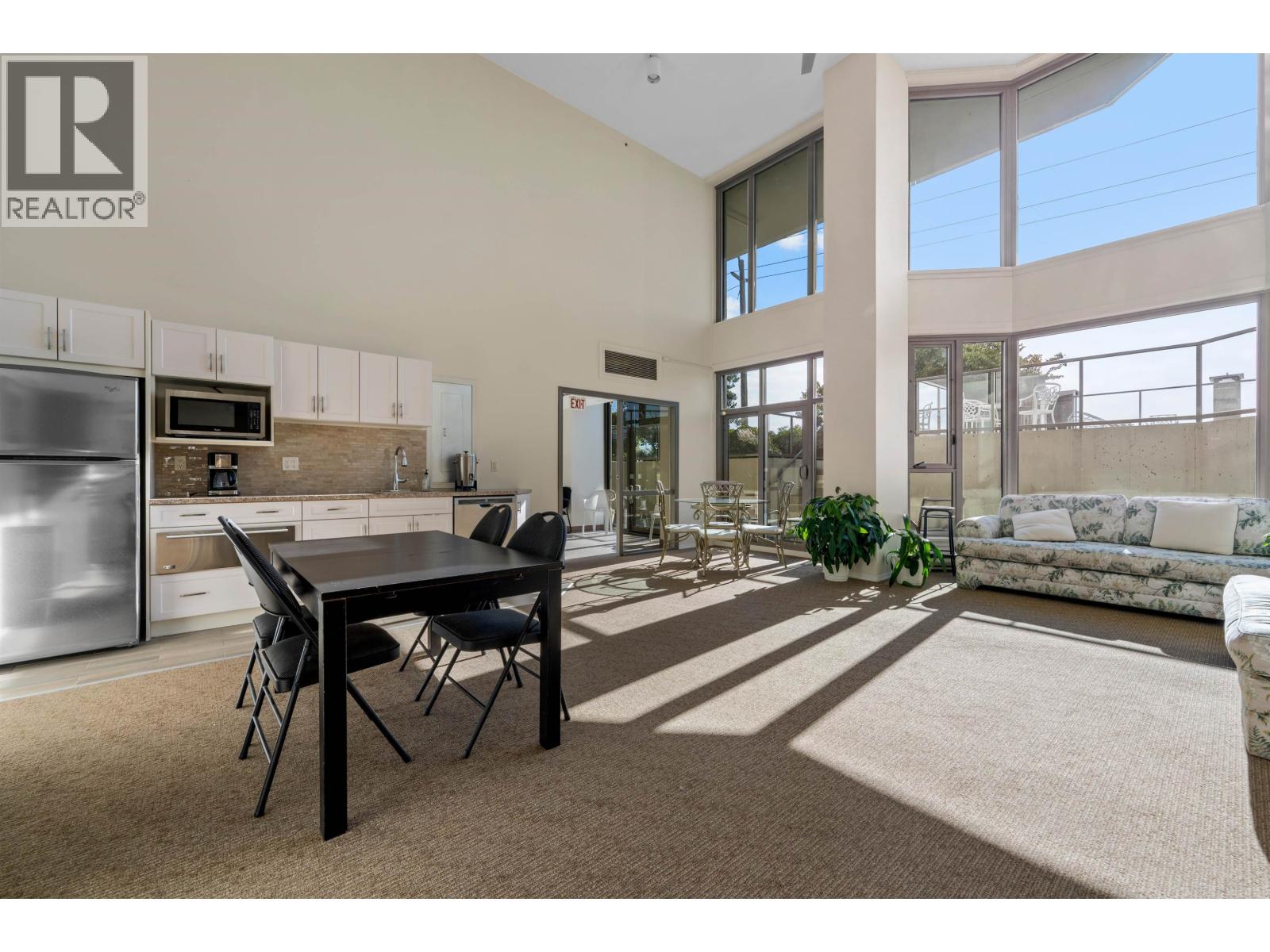 103 2280 Bellevue Avenue Property Photo 34