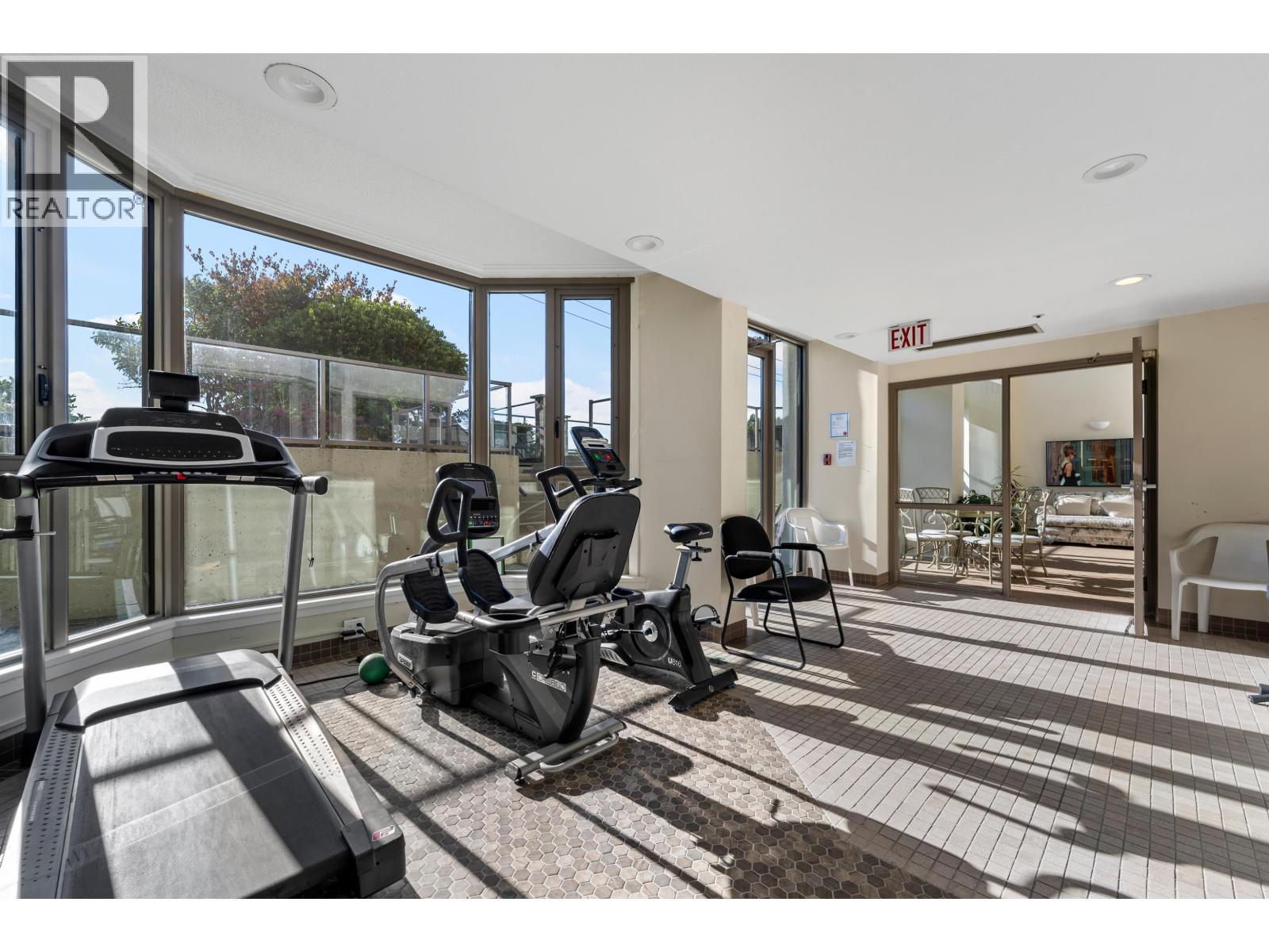 103 2280 Bellevue Avenue Property Photo 35