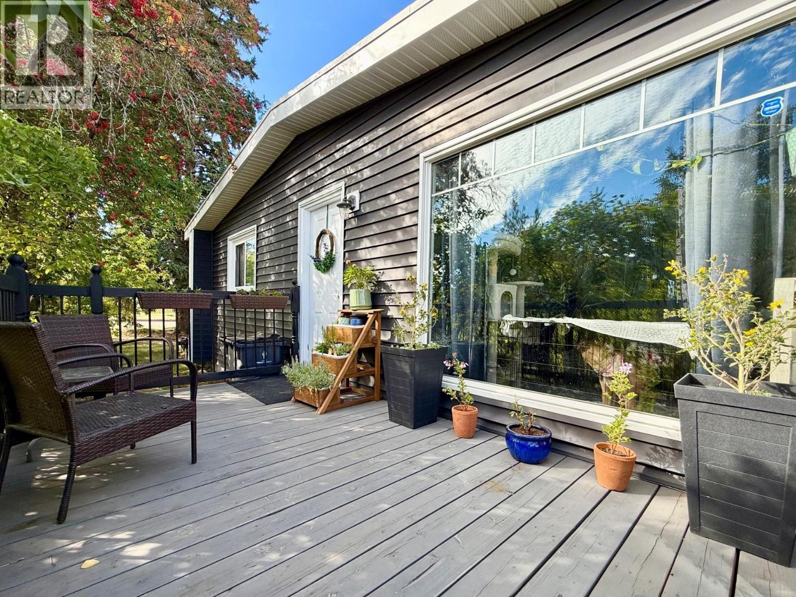 786 IRWIN STREET Property Photo 1