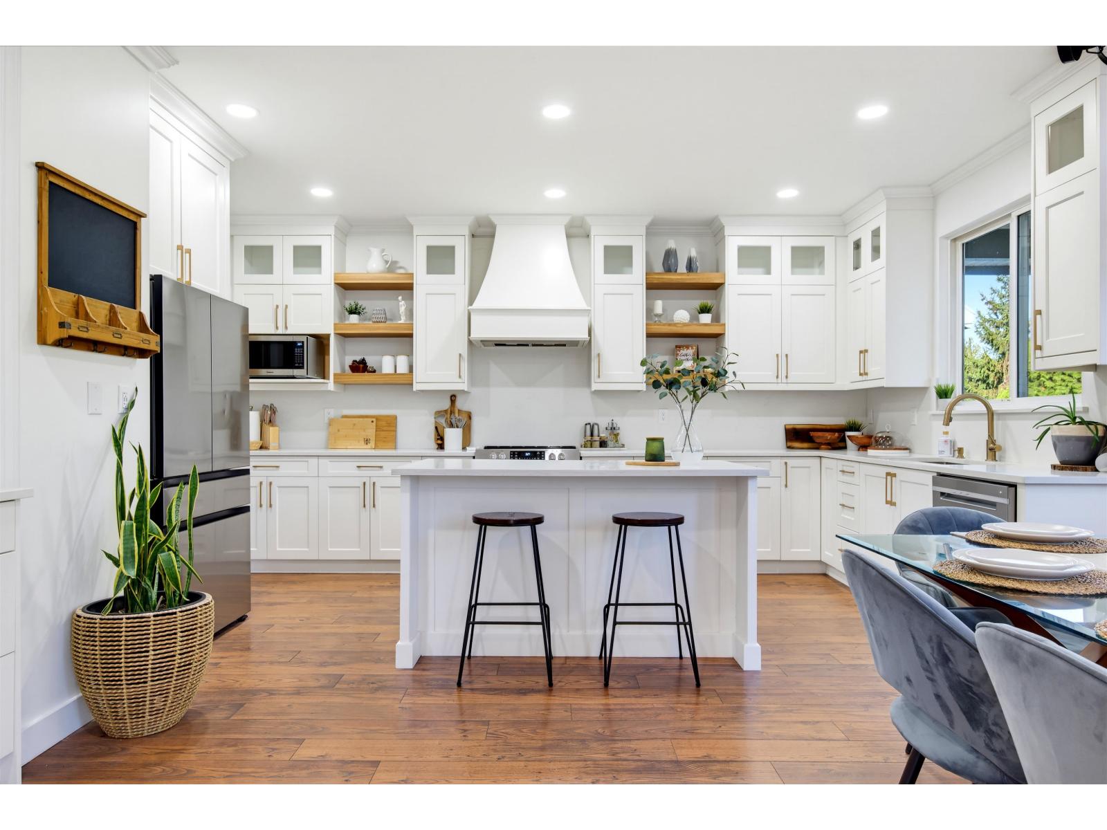 8256 170 Street Property Photo 10