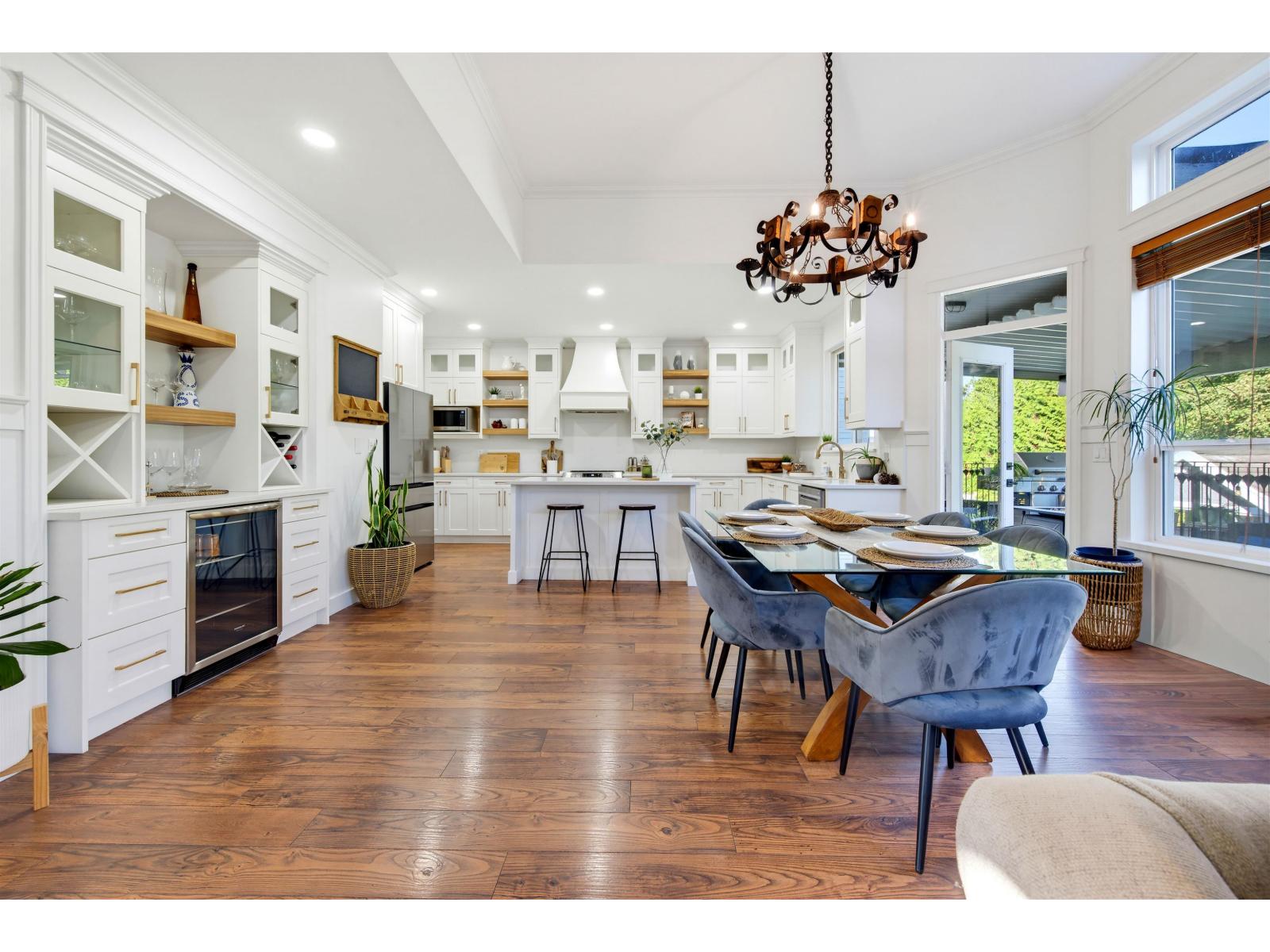 8256 170 Street Property Photo 11