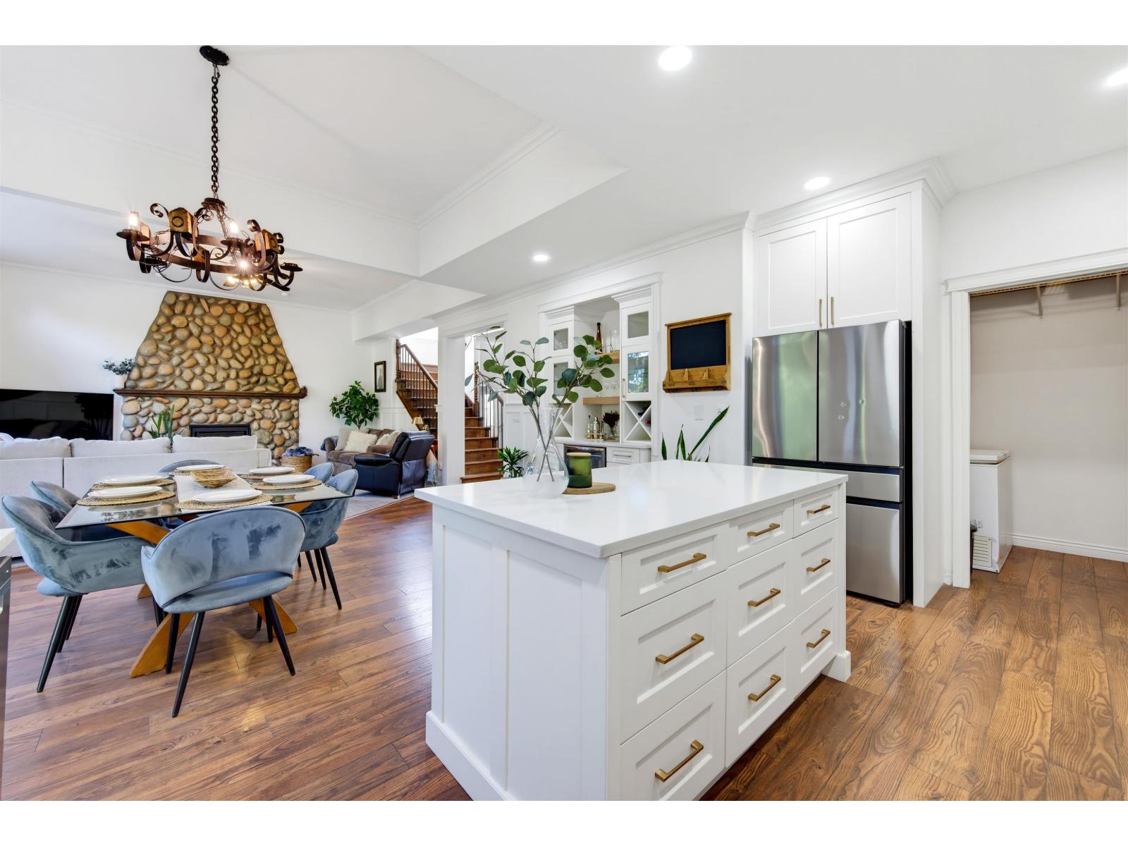 8256 170 Street Property Photo 13