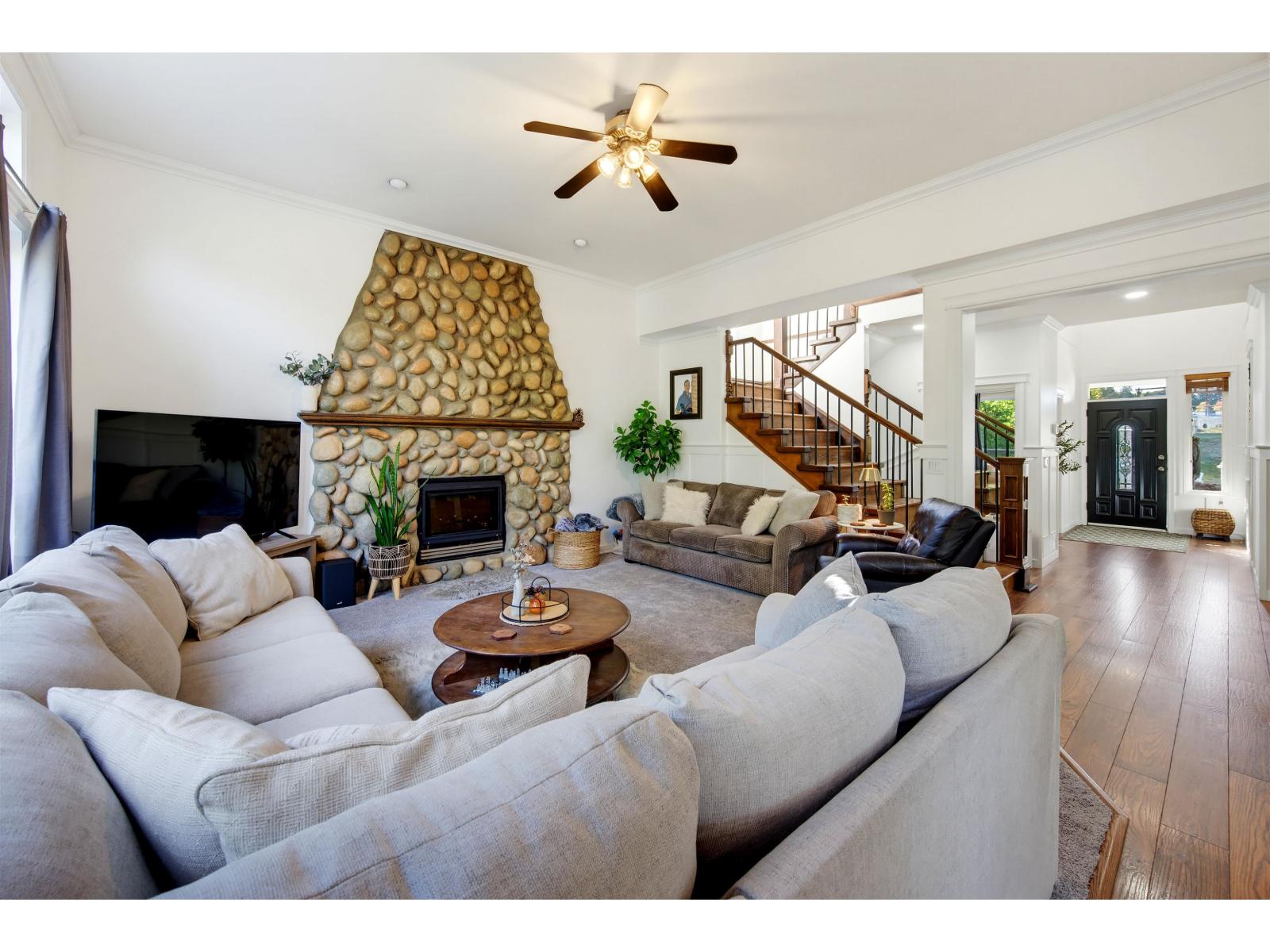 8256 170 Street Property Photo 15