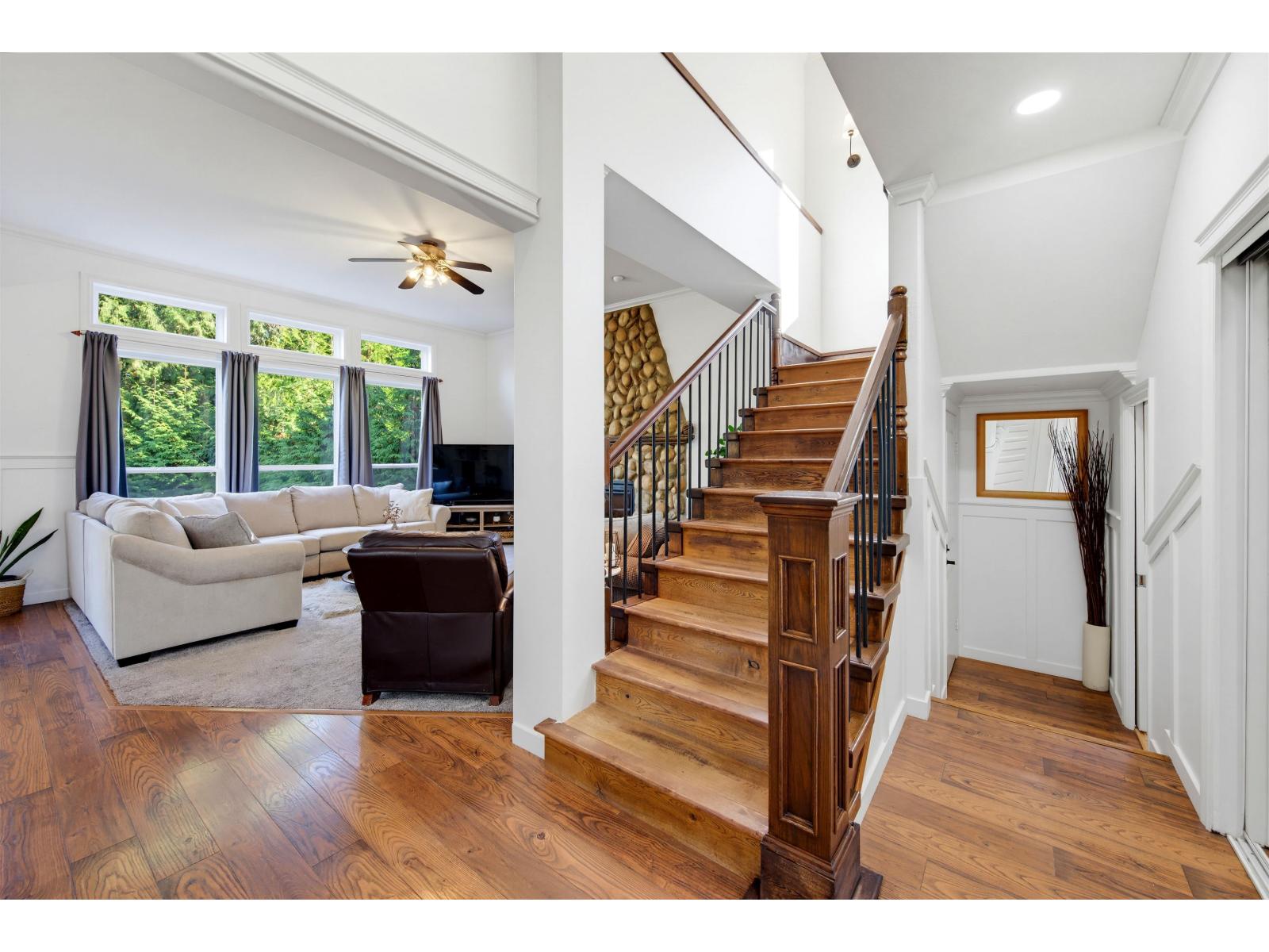 8256 170 Street Property Photo 17