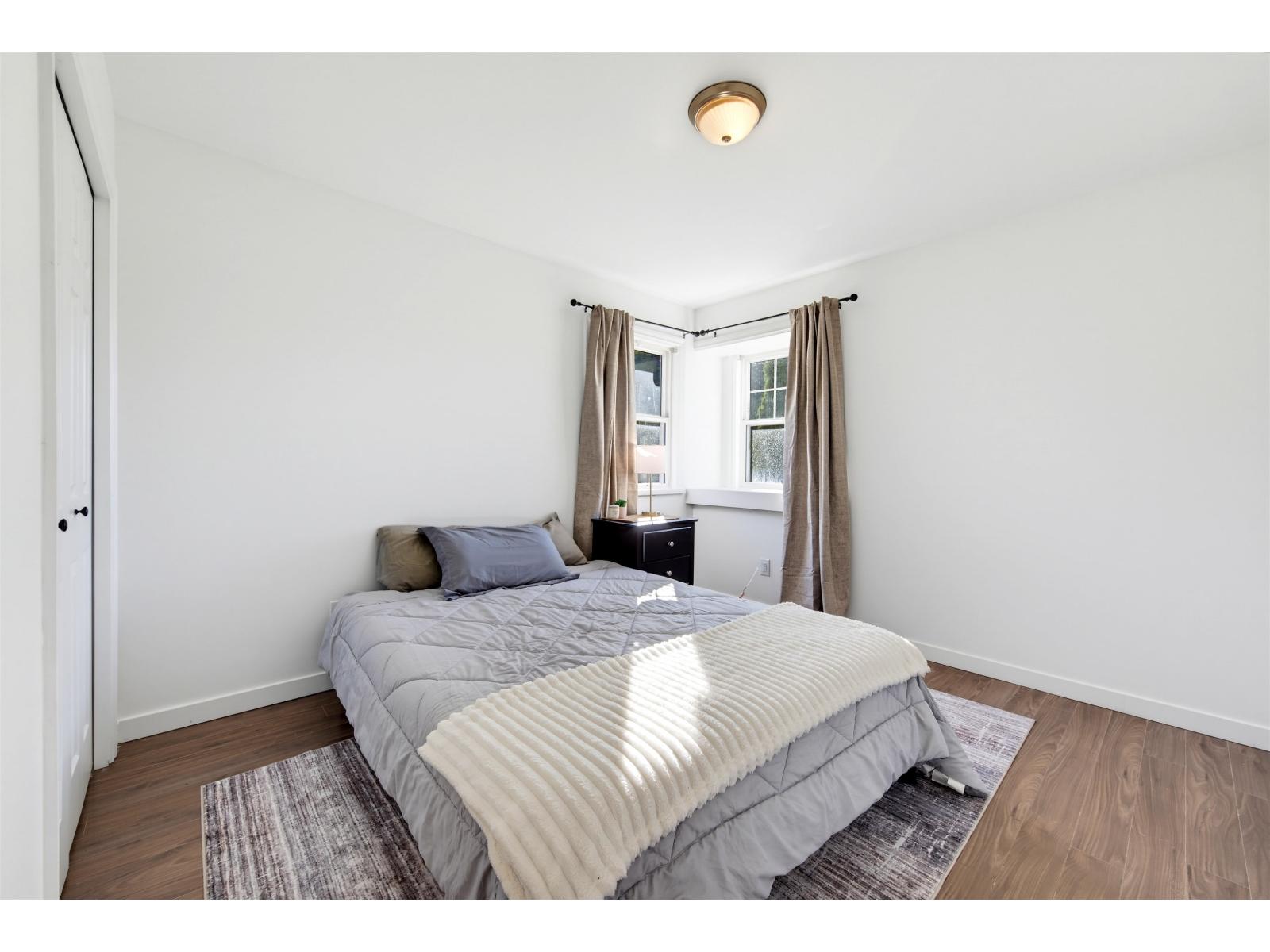 8256 170 Street Property Photo 25