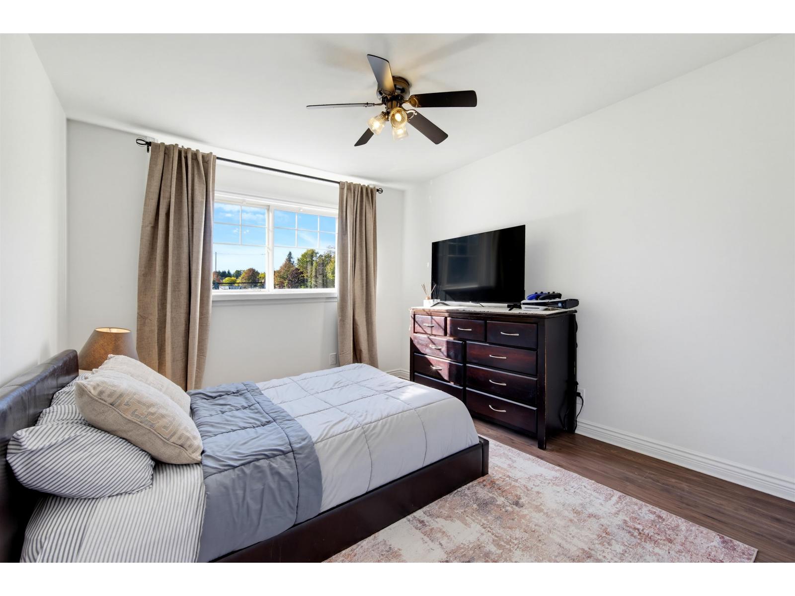 8256 170 Street Property Photo 26