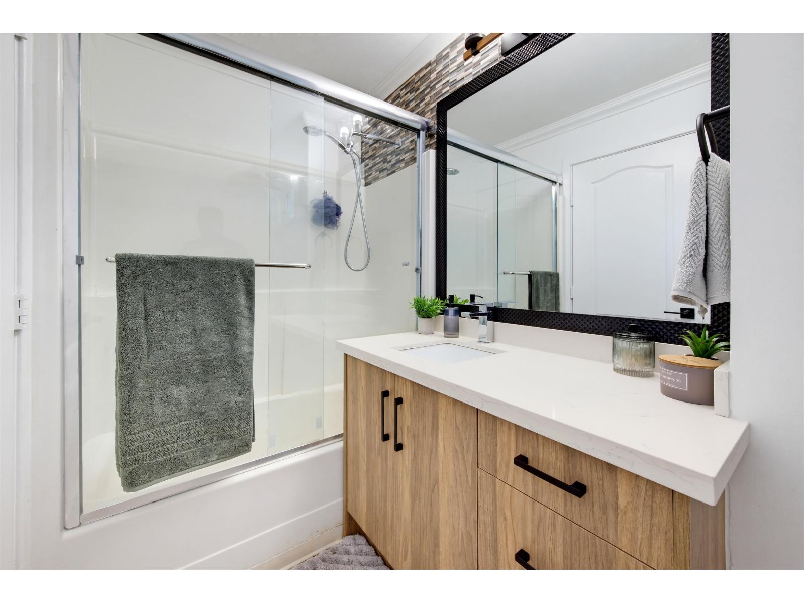 8256 170 Street Property Photo 29