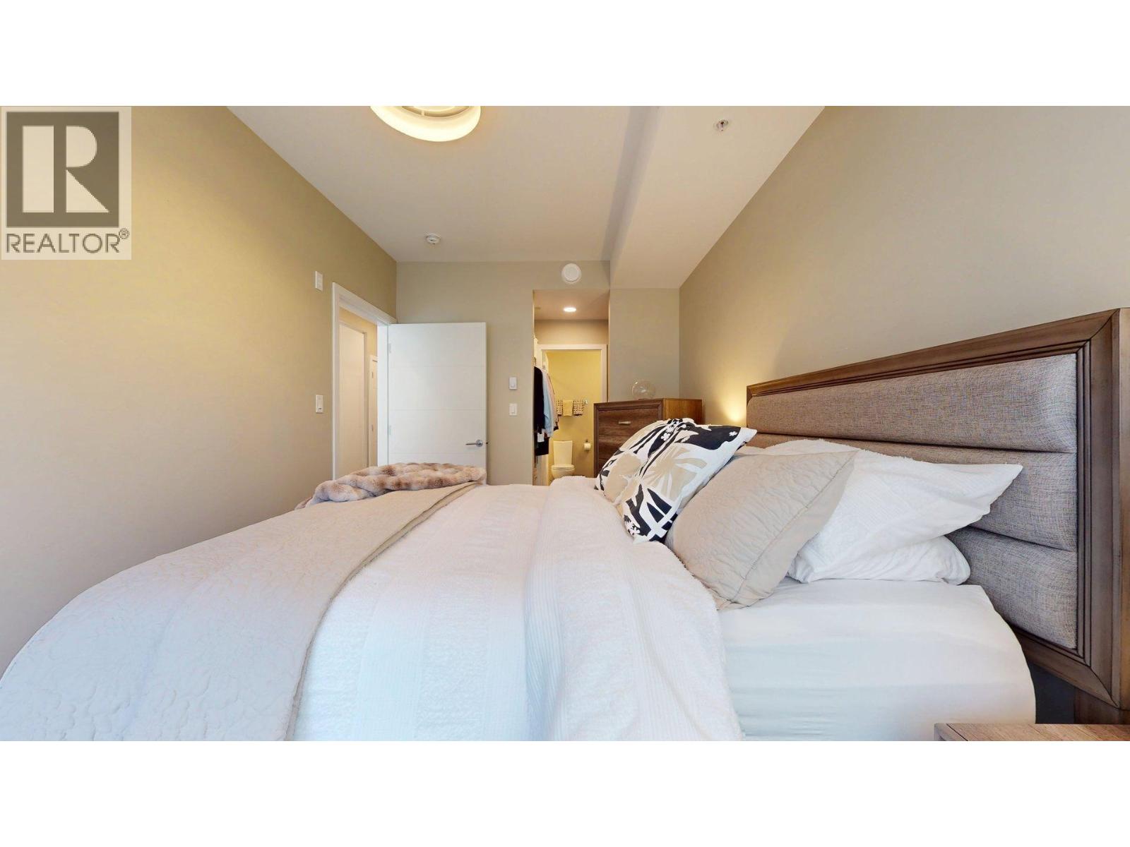 508 38033 Second Avenue Property Photo 17