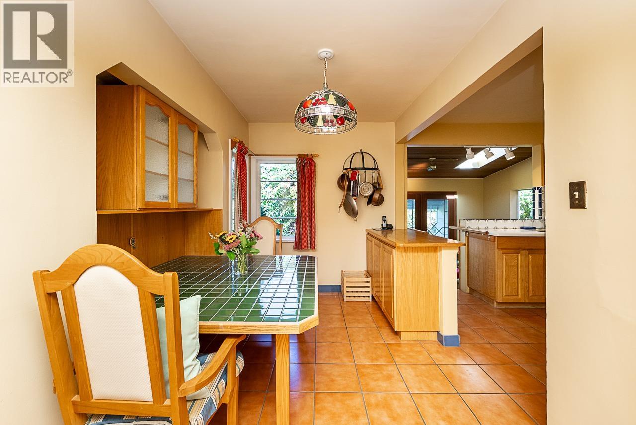 1881 Whyte Avenue Property Photo 10