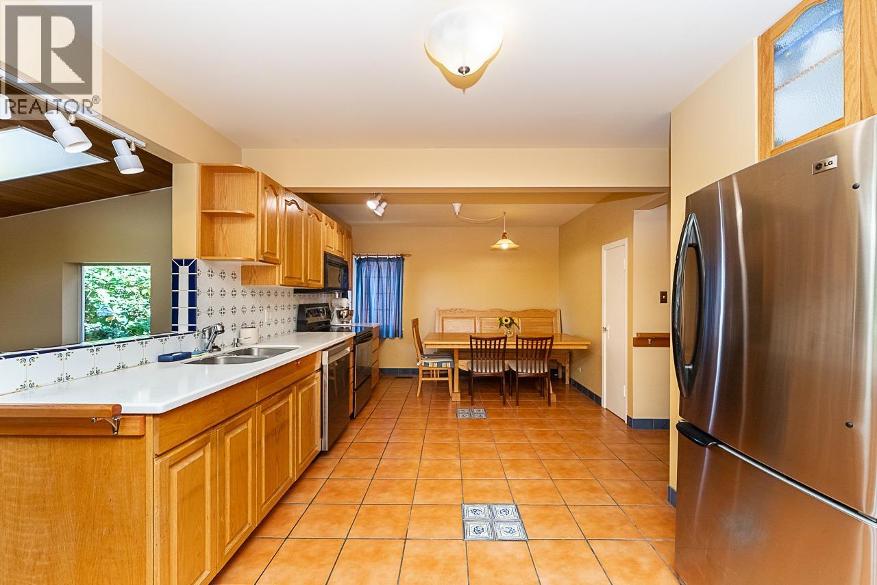 1881 Whyte Avenue Property Photo 13