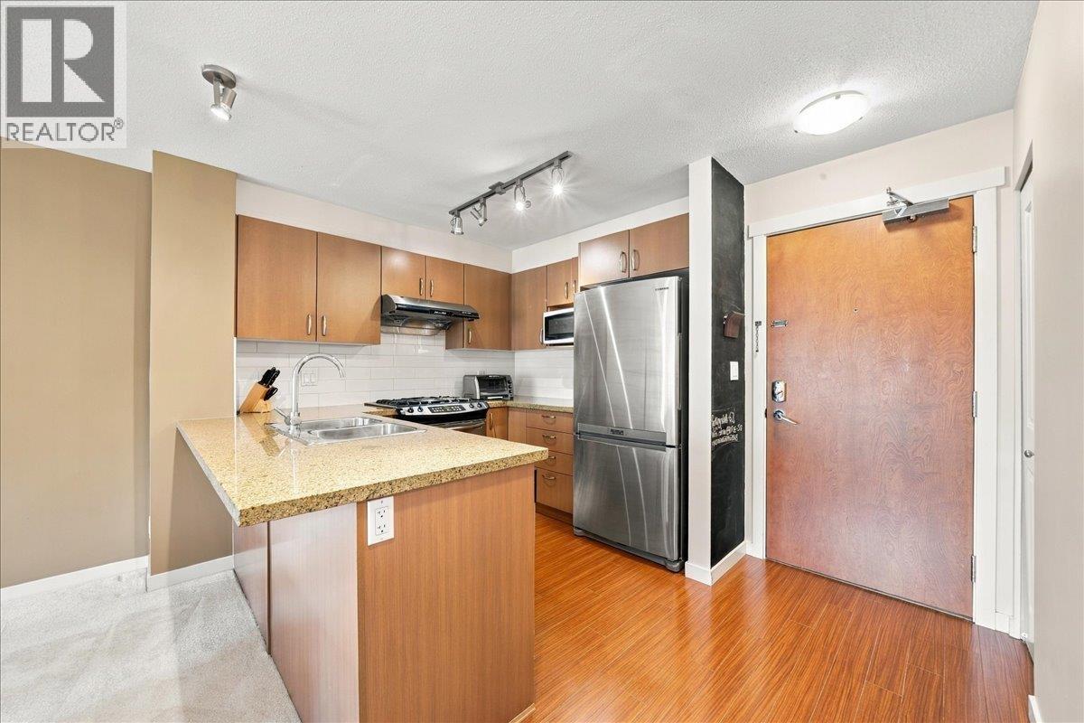 301 3097 Lincoln Avenue Property Photo 5