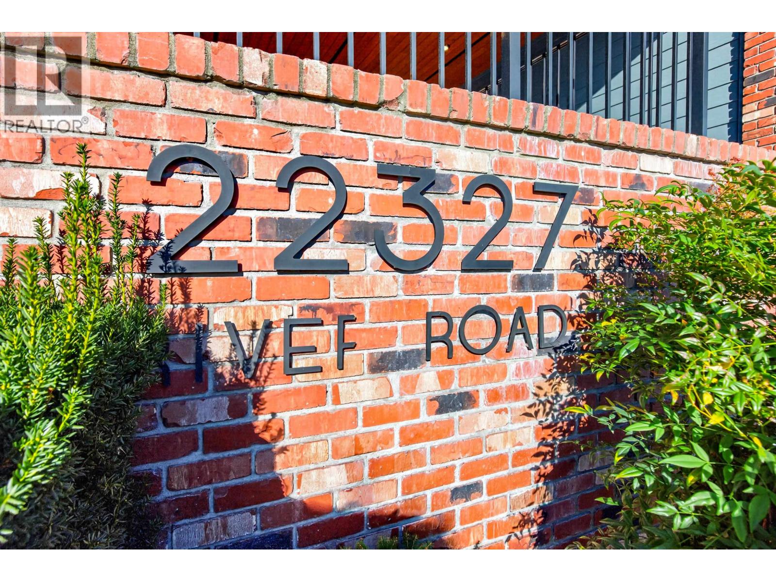 409 22327 River Road Property Photo 4