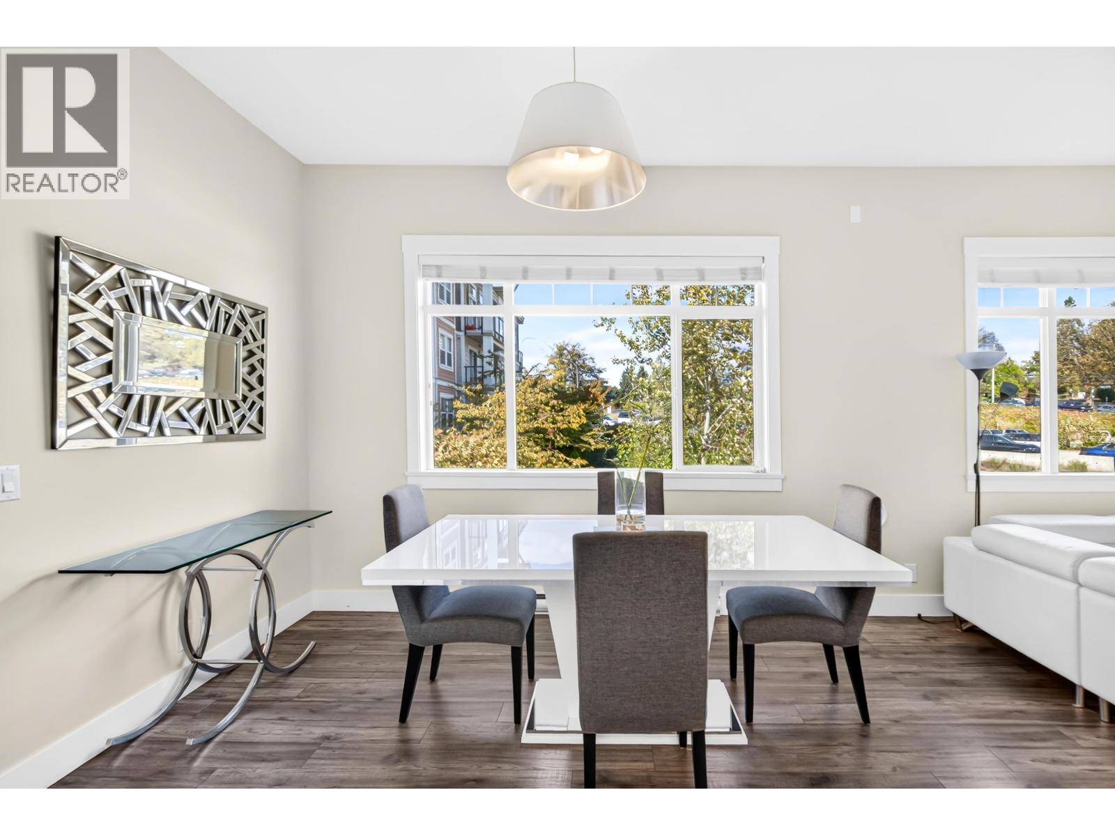 409 22327 River Road Property Photo 15