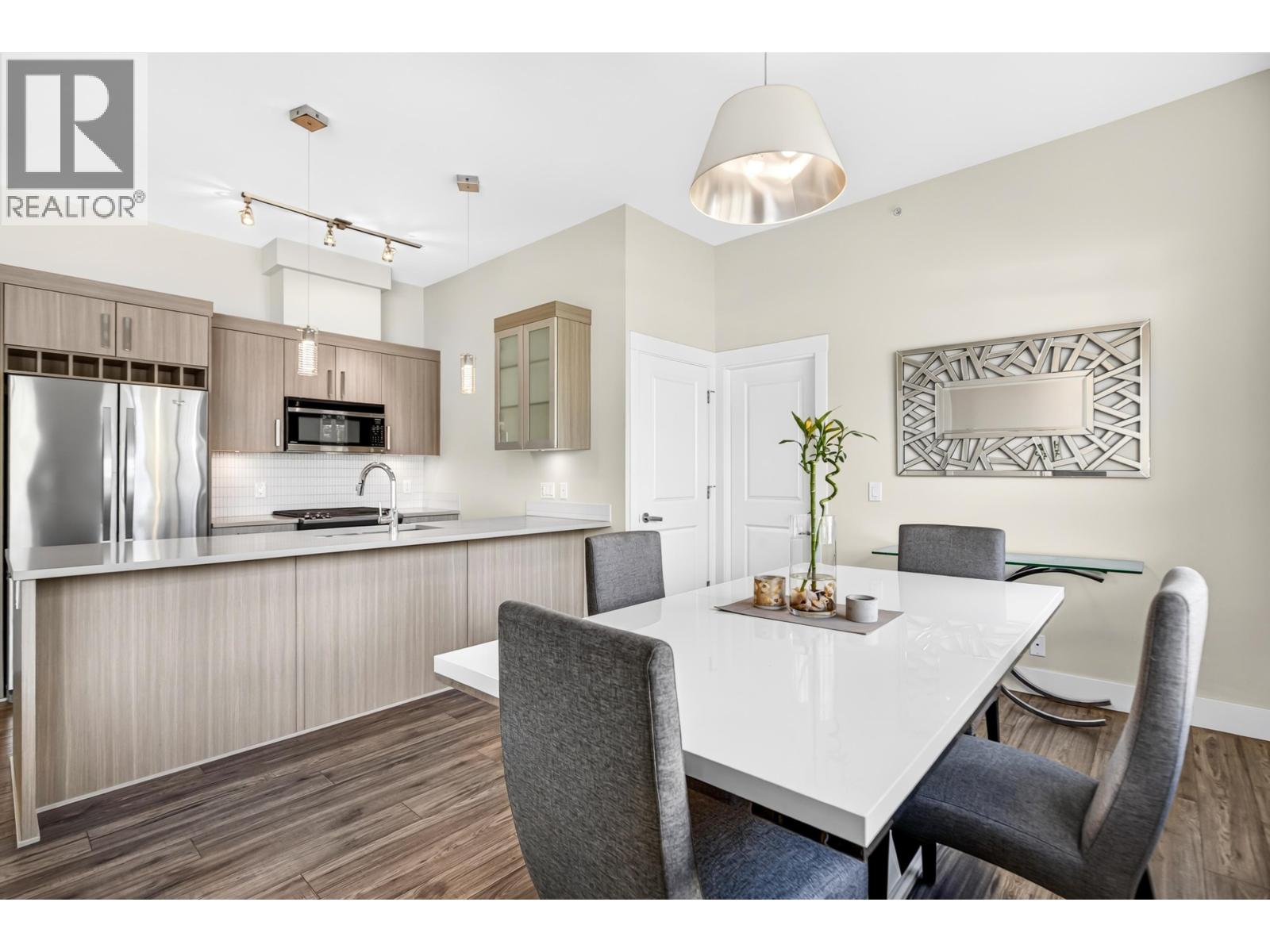 409 22327 River Road Property Photo 16