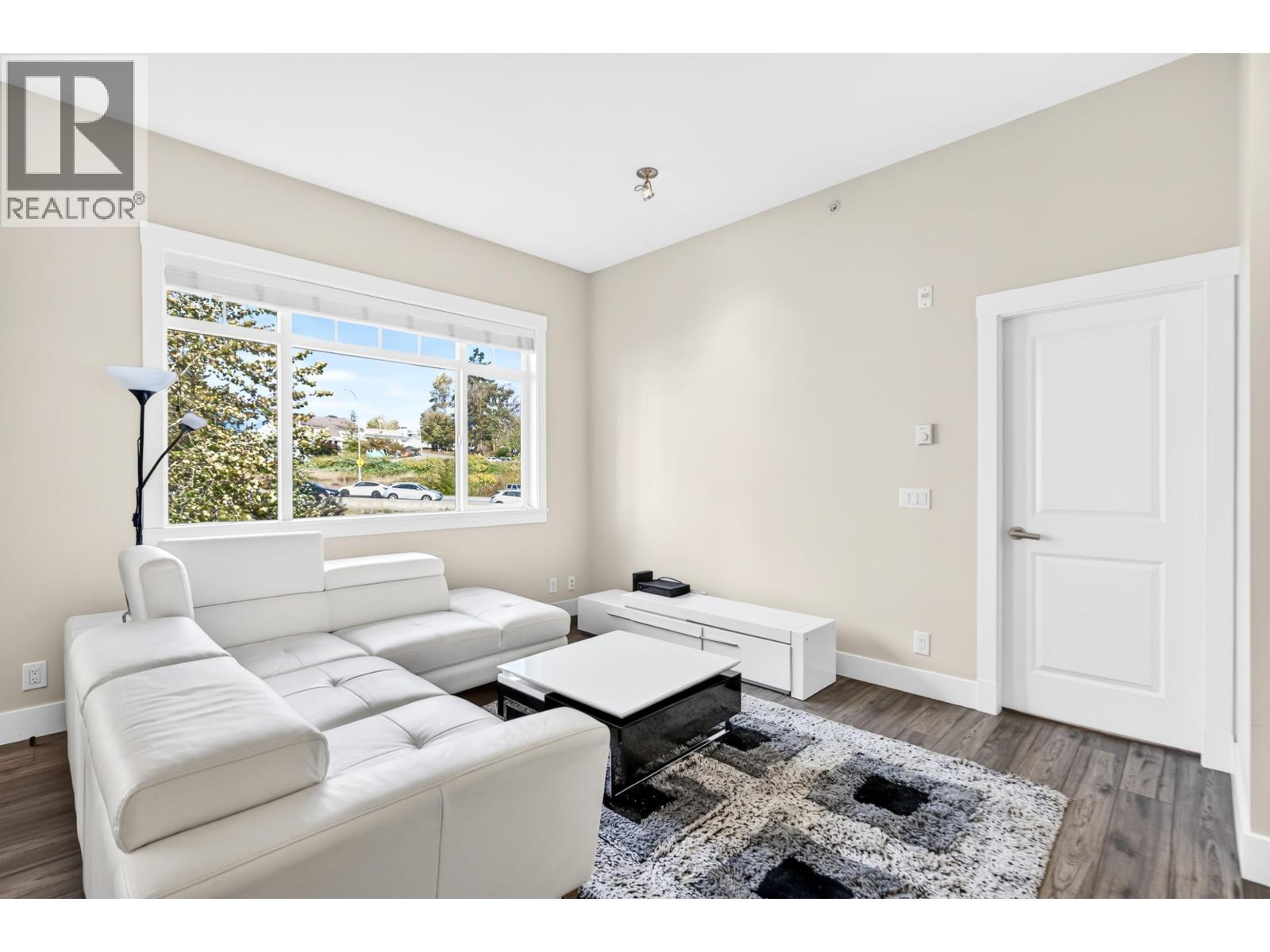 409 22327 River Road Property Photo 18