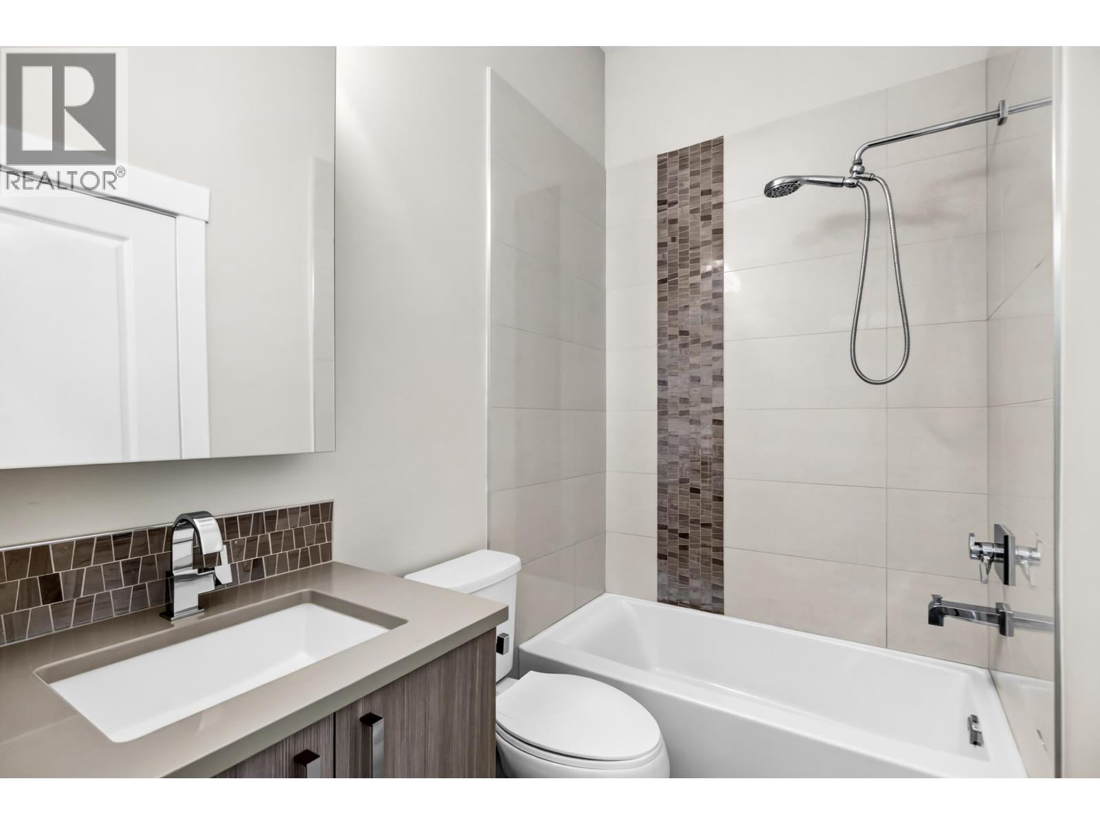 409 22327 River Road Property Photo 27