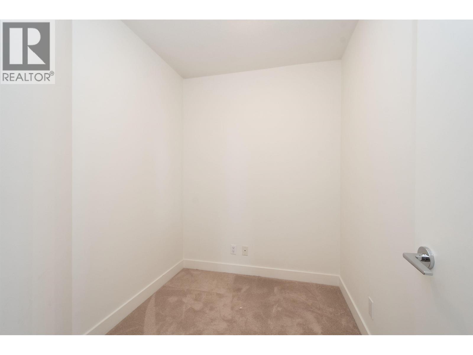 712 175 W 1st Street Property Photo 25