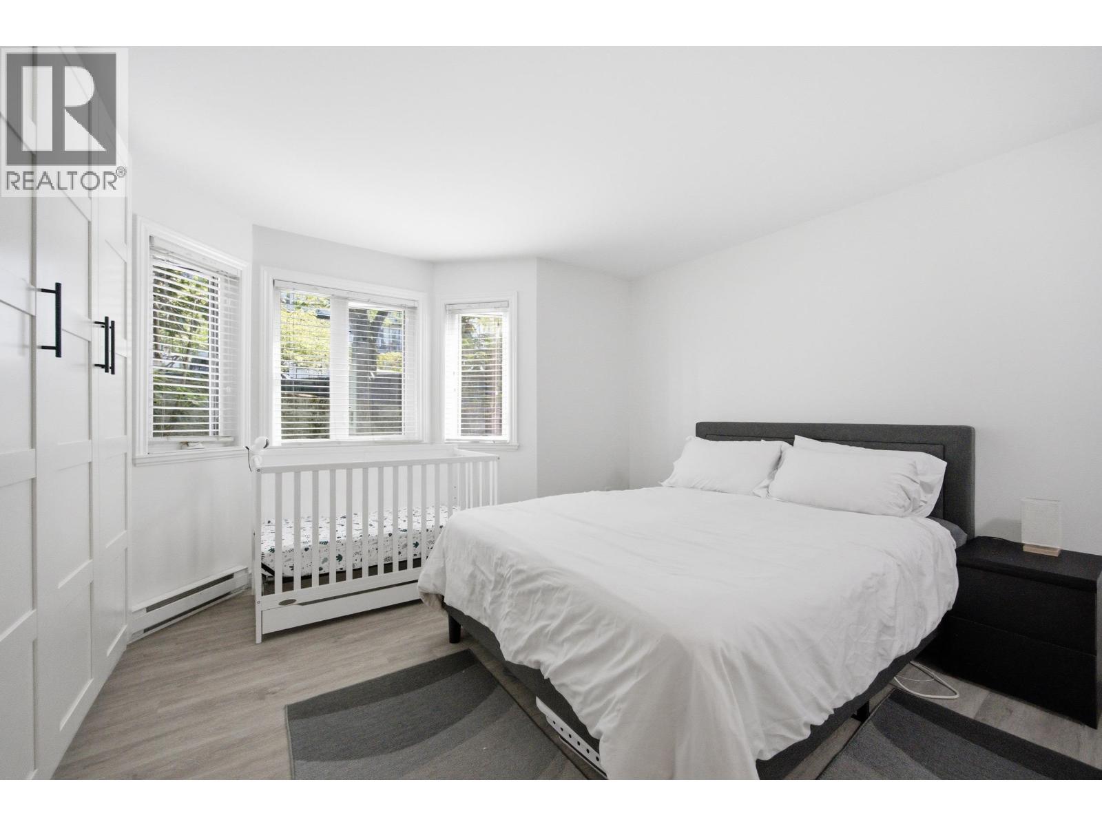 101 175 W 4th Street Property Photo 16