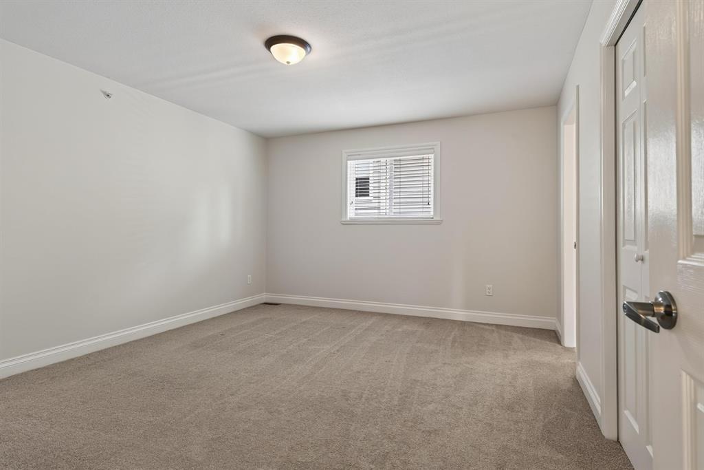 21857 51 Avenue Property Photo 29