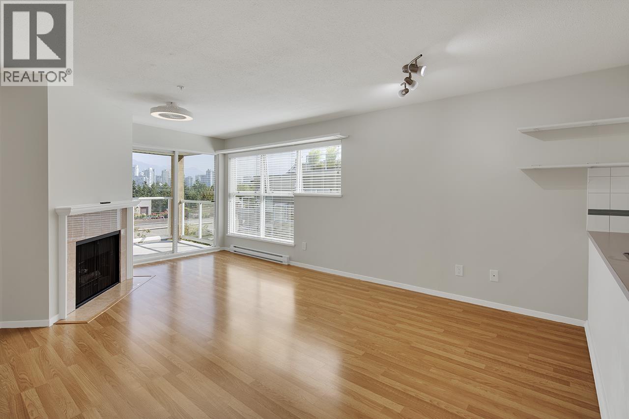 204 943 W 8th Avenue Property Photo 6