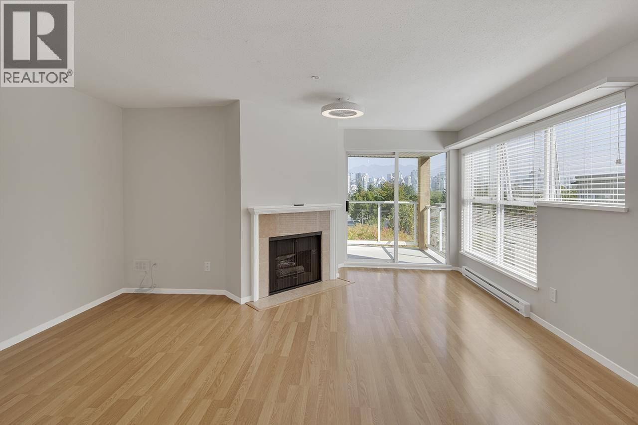 204 943 W 8th Avenue Property Photo 7