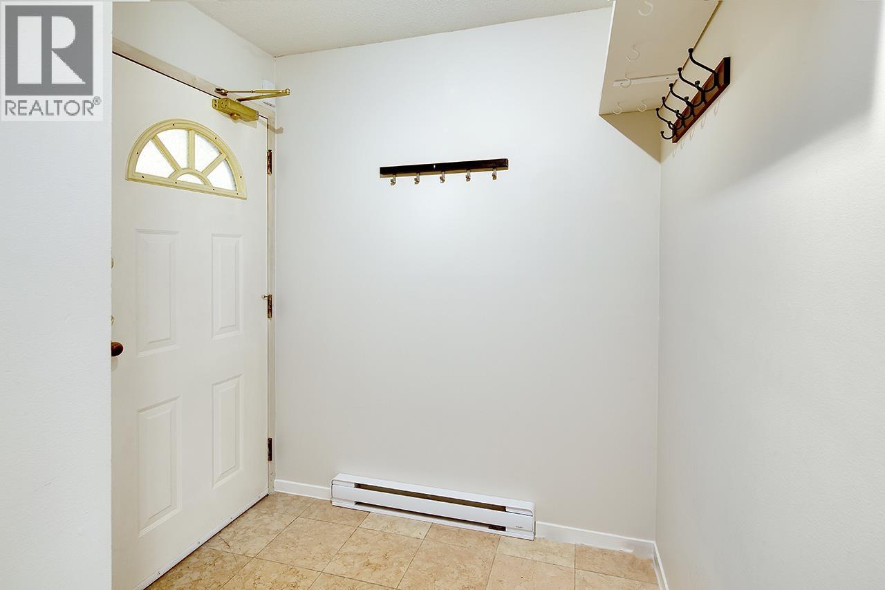 204 943 W 8th Avenue Property Photo 21