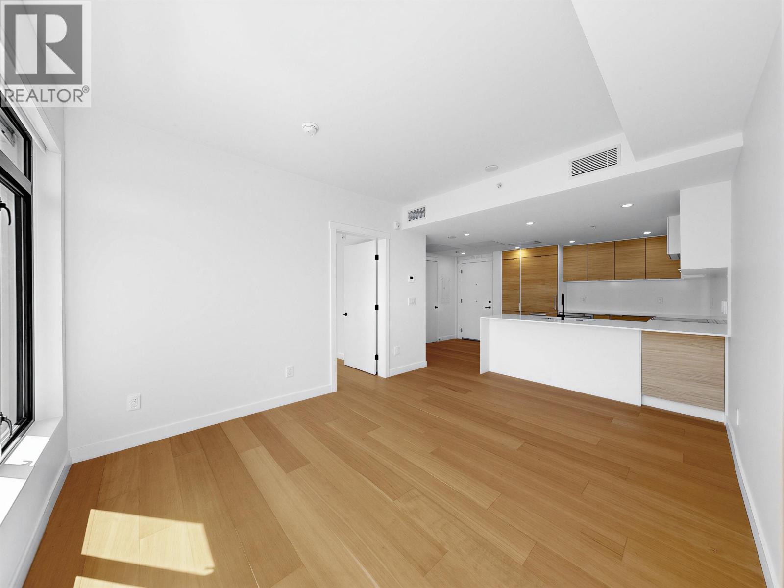 504 6485 Manitoba Street Property Photo 22