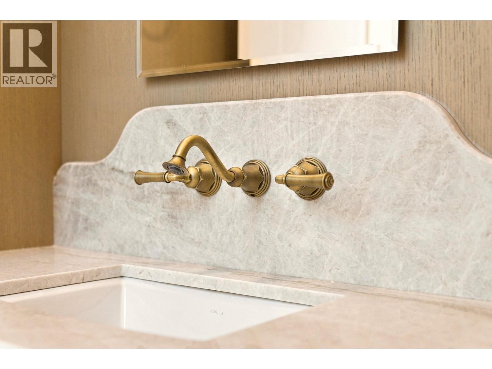 1 127 W 17th Avenue Property Photo 19