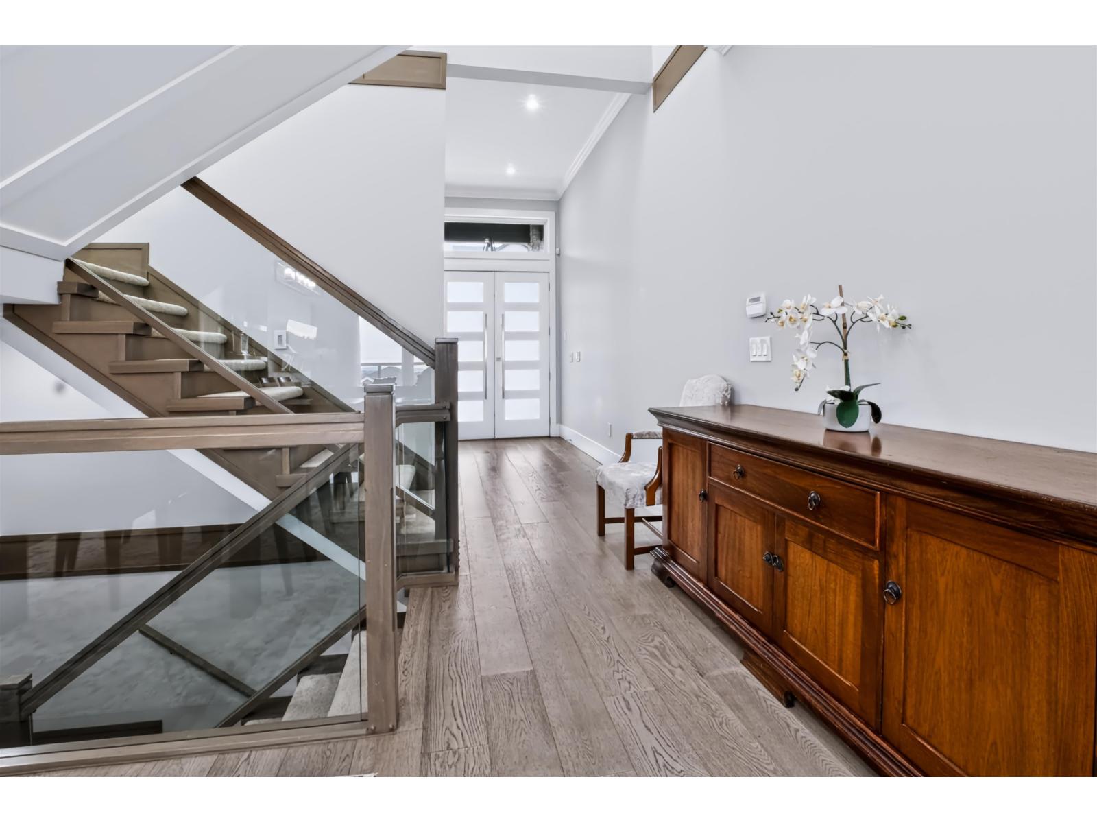 16772 16a Avenue Property Photo 3