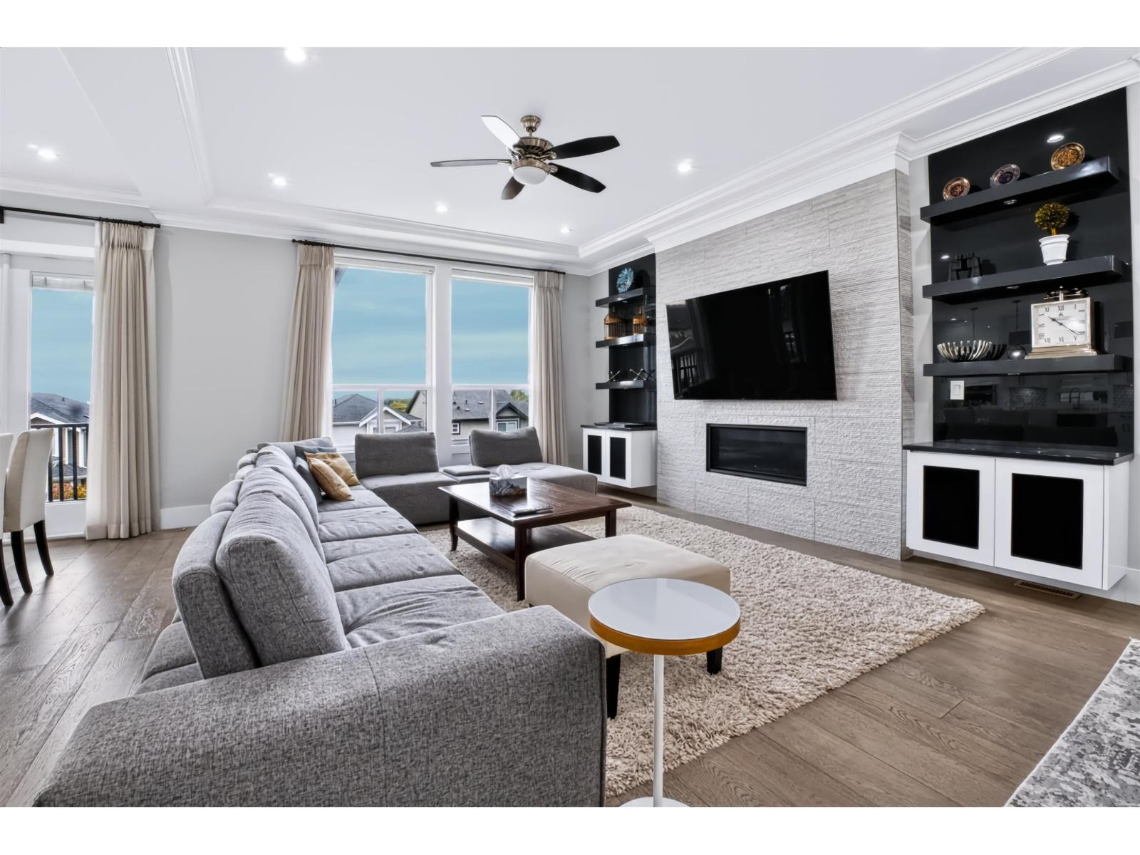 16772 16a Avenue Property Photo 13