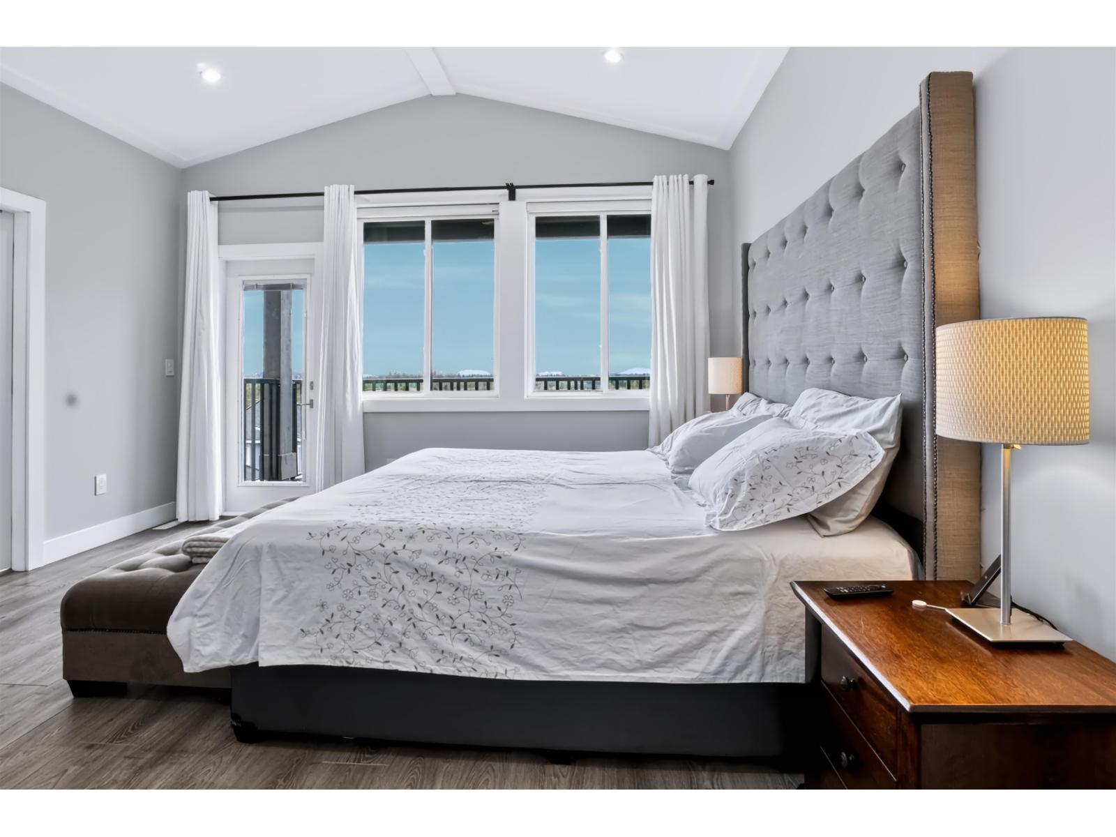 16772 16a Avenue Property Photo 16