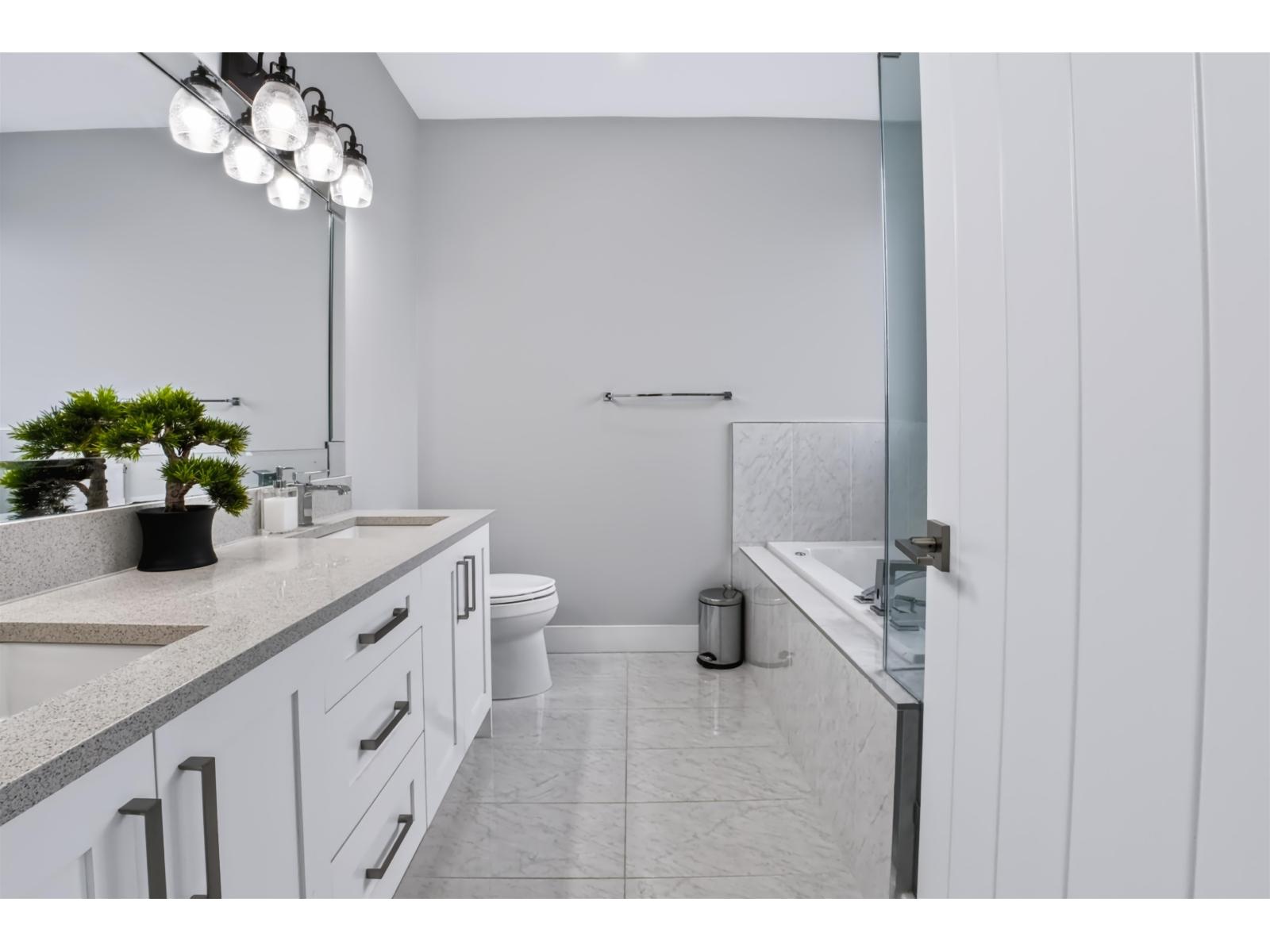 16772 16a Avenue Property Photo 18