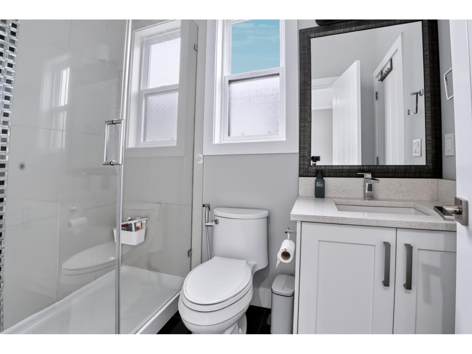 16772 16a Avenue Property Photo 24