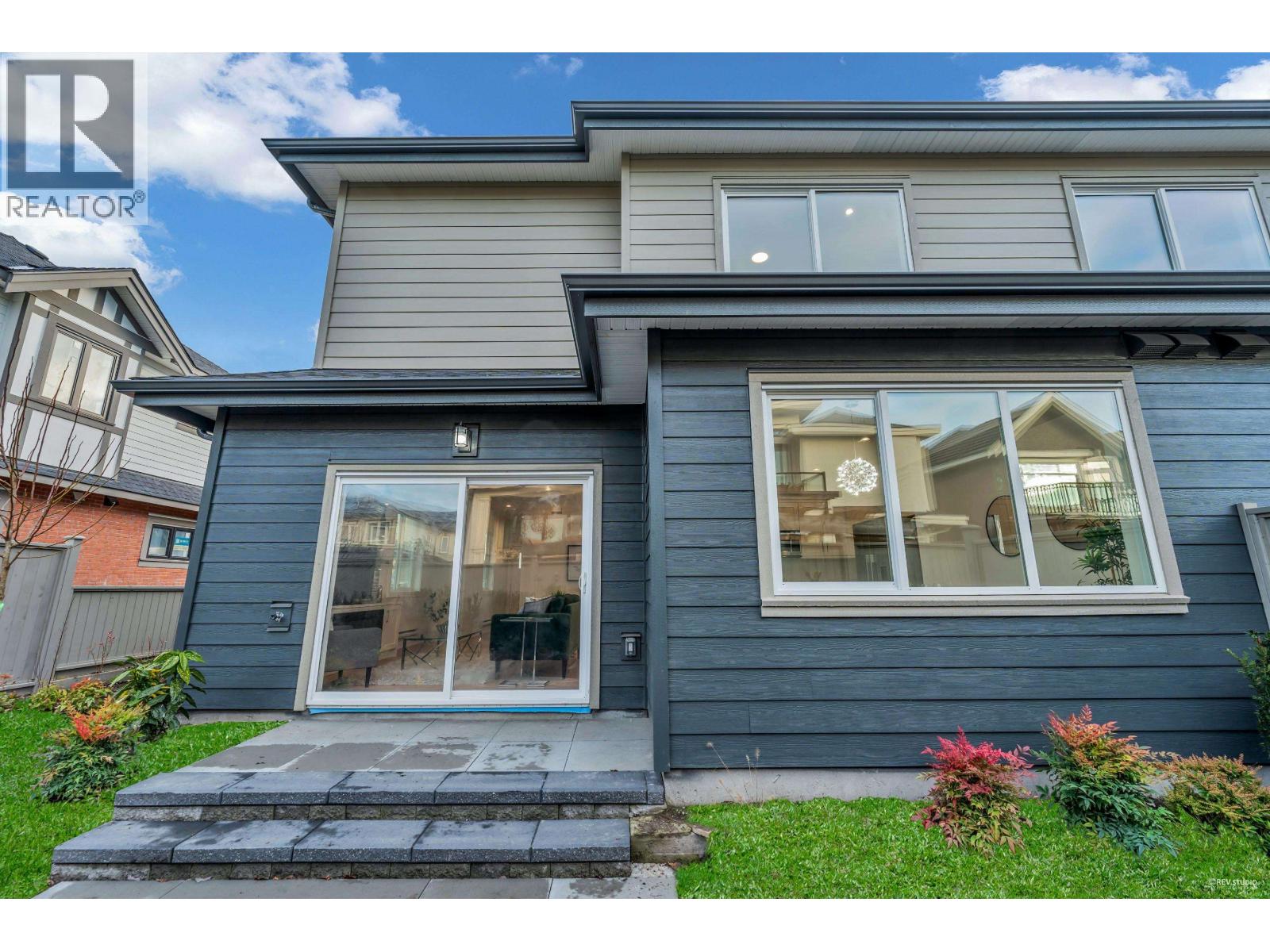 102 8233 Williams Road Property Photo 15