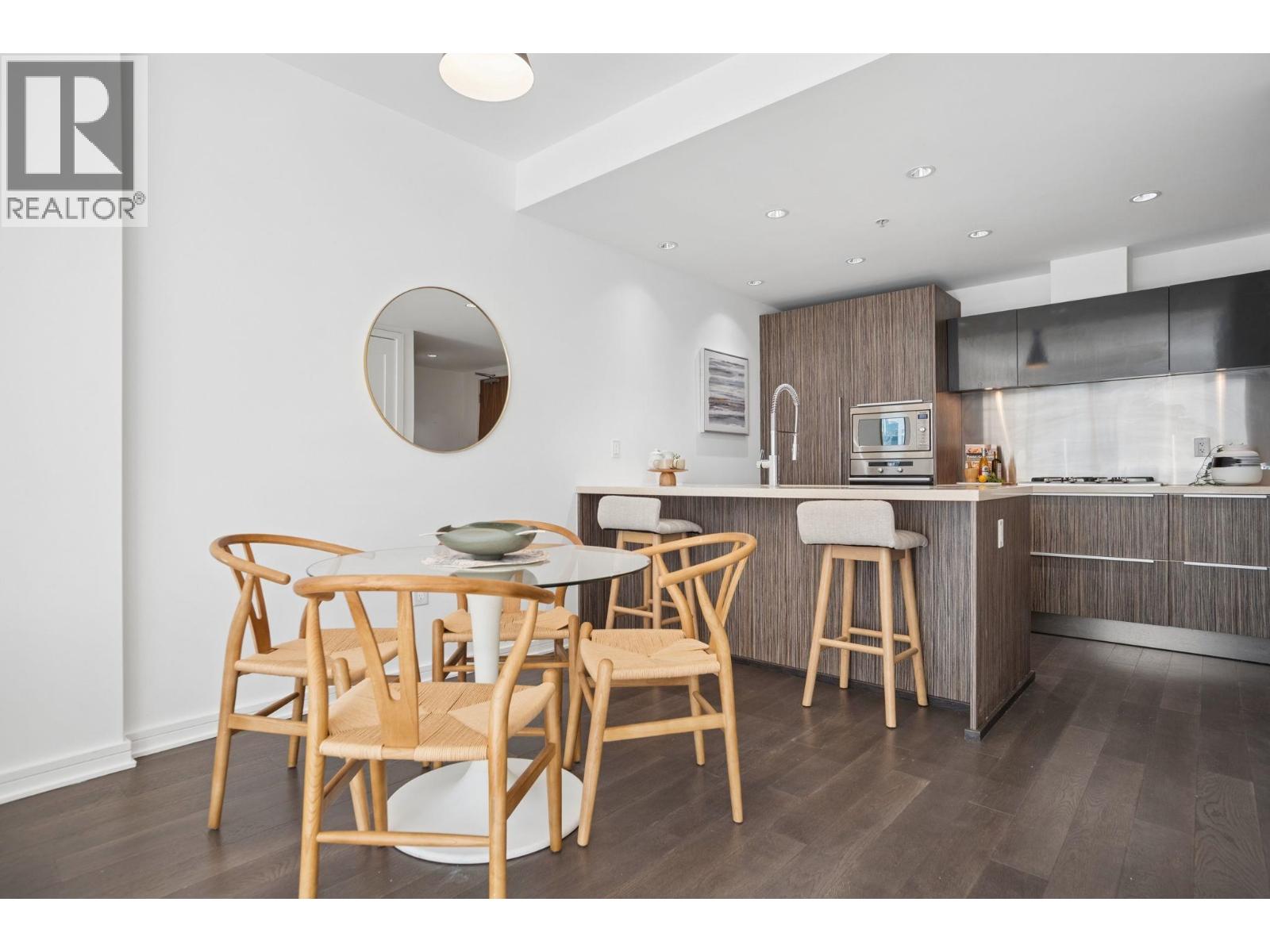 606 1661 Ontario Street Property Photo 4