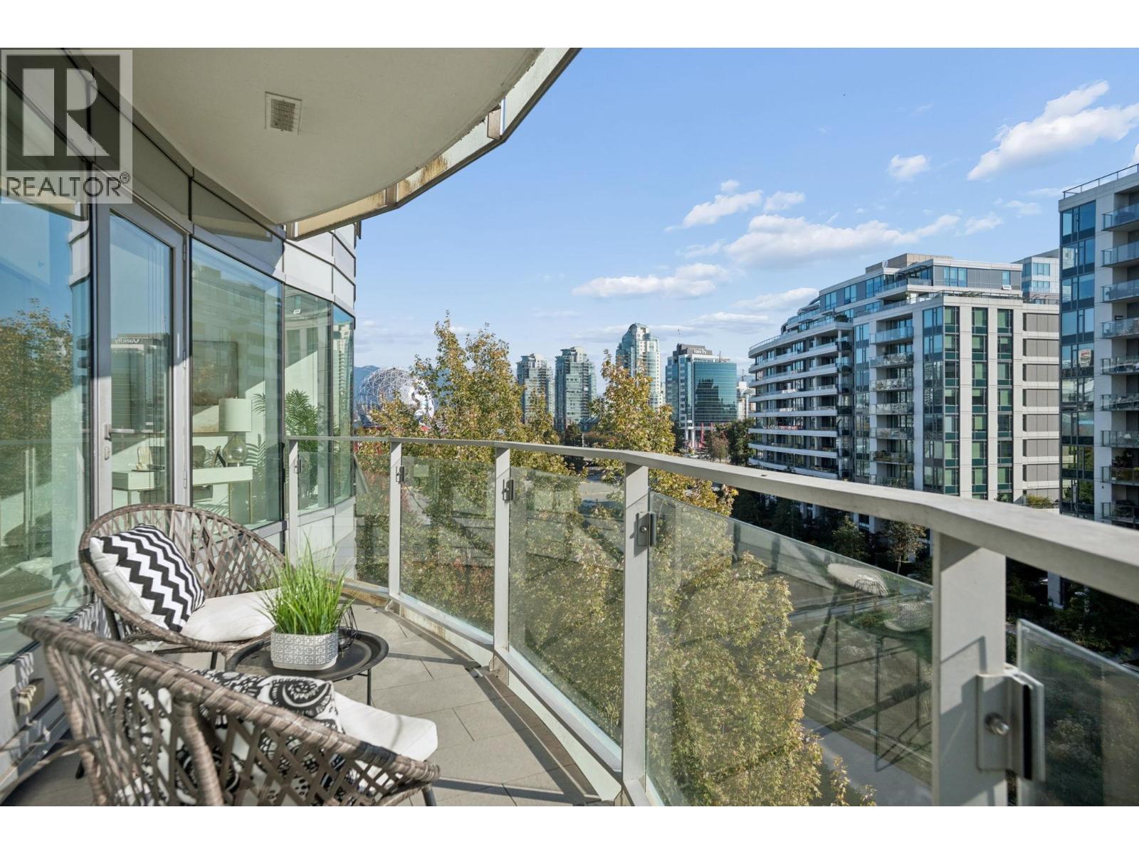 606 1661 Ontario Street Property Photo 9