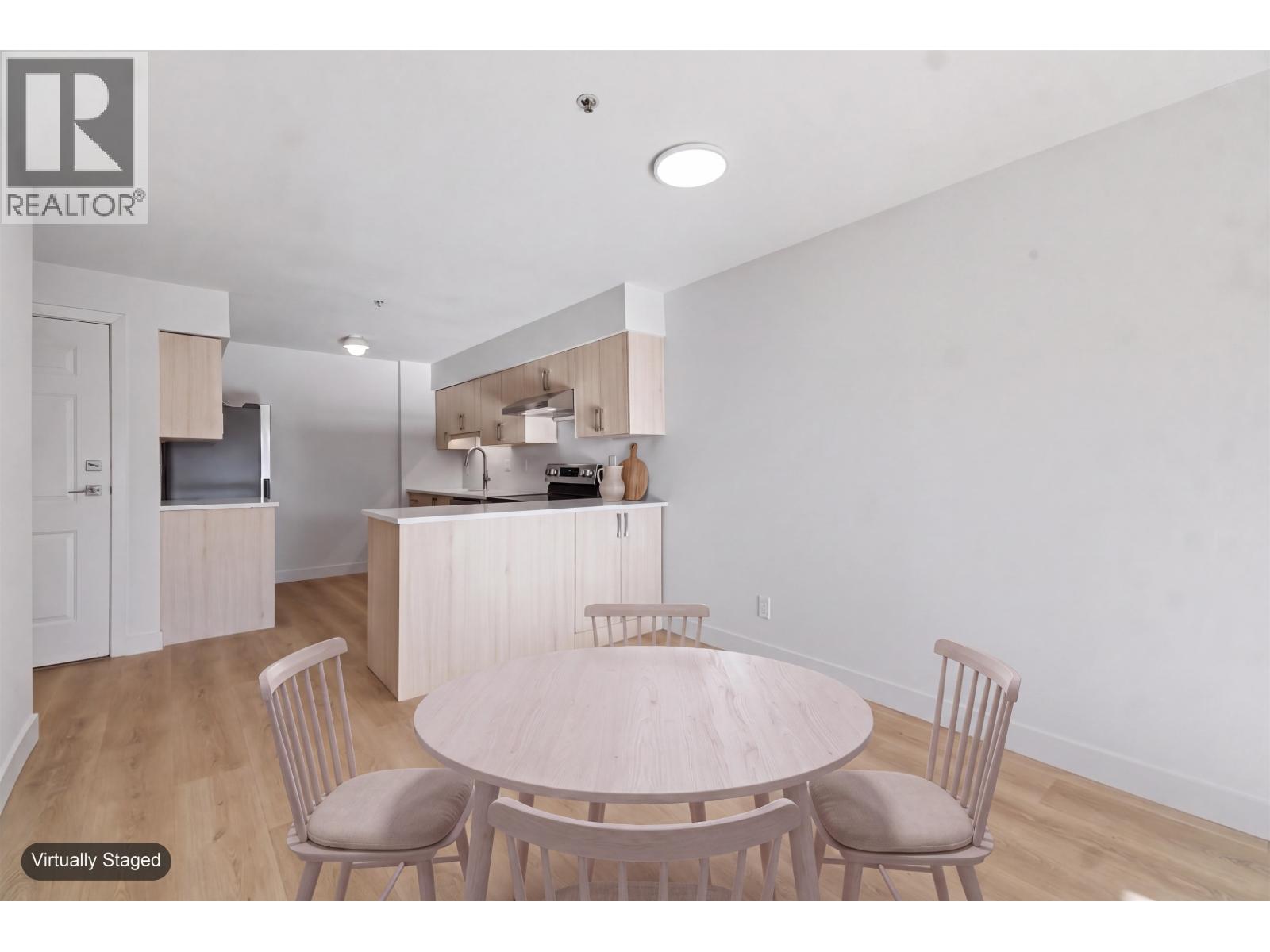 306 2928 Commercial Drive Property Photo 3