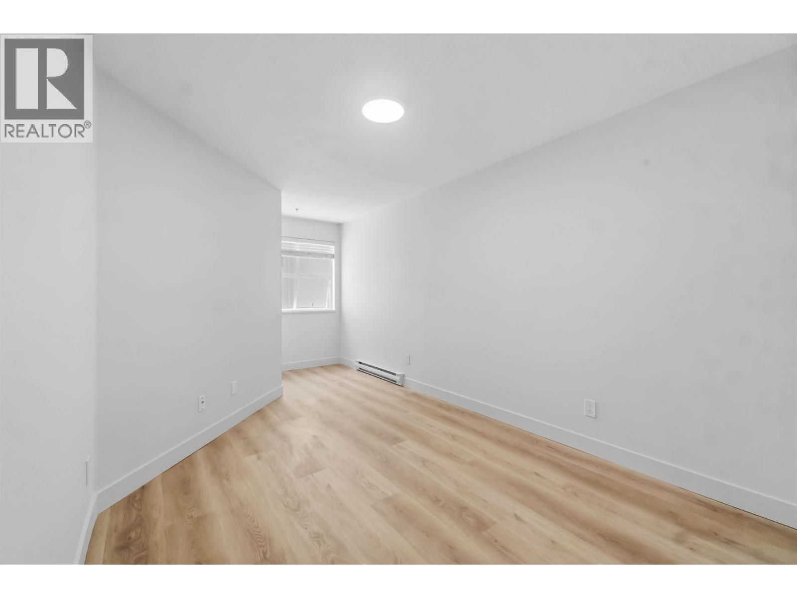306 2928 Commercial Drive Property Photo 23