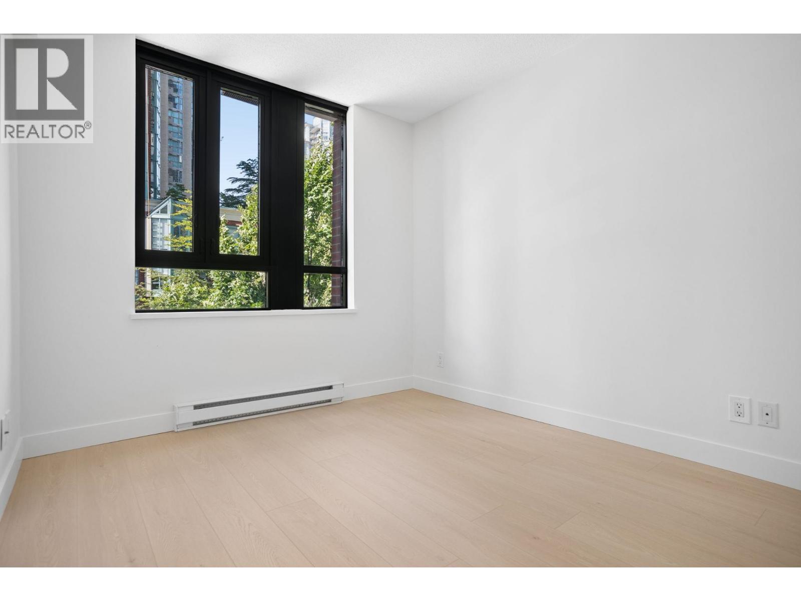 Th938 Homer Street Property Photo 11