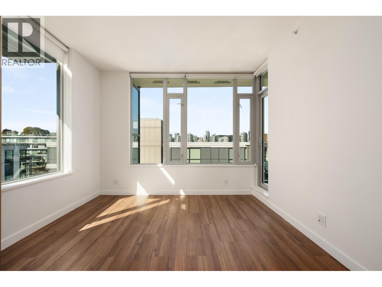 1408 1661 Quebec Street Property Photo 2