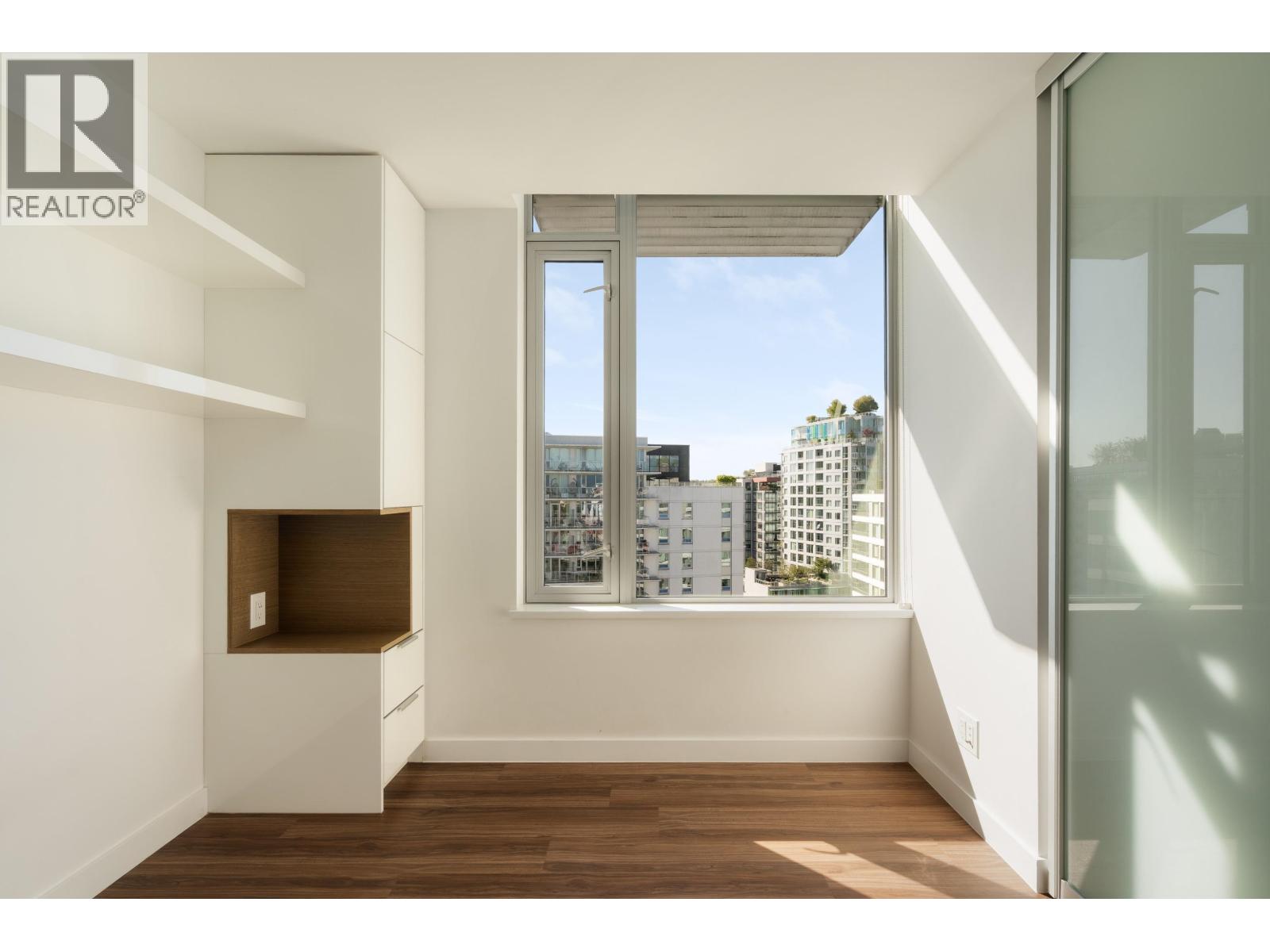 1408 1661 Quebec Street Property Photo 19