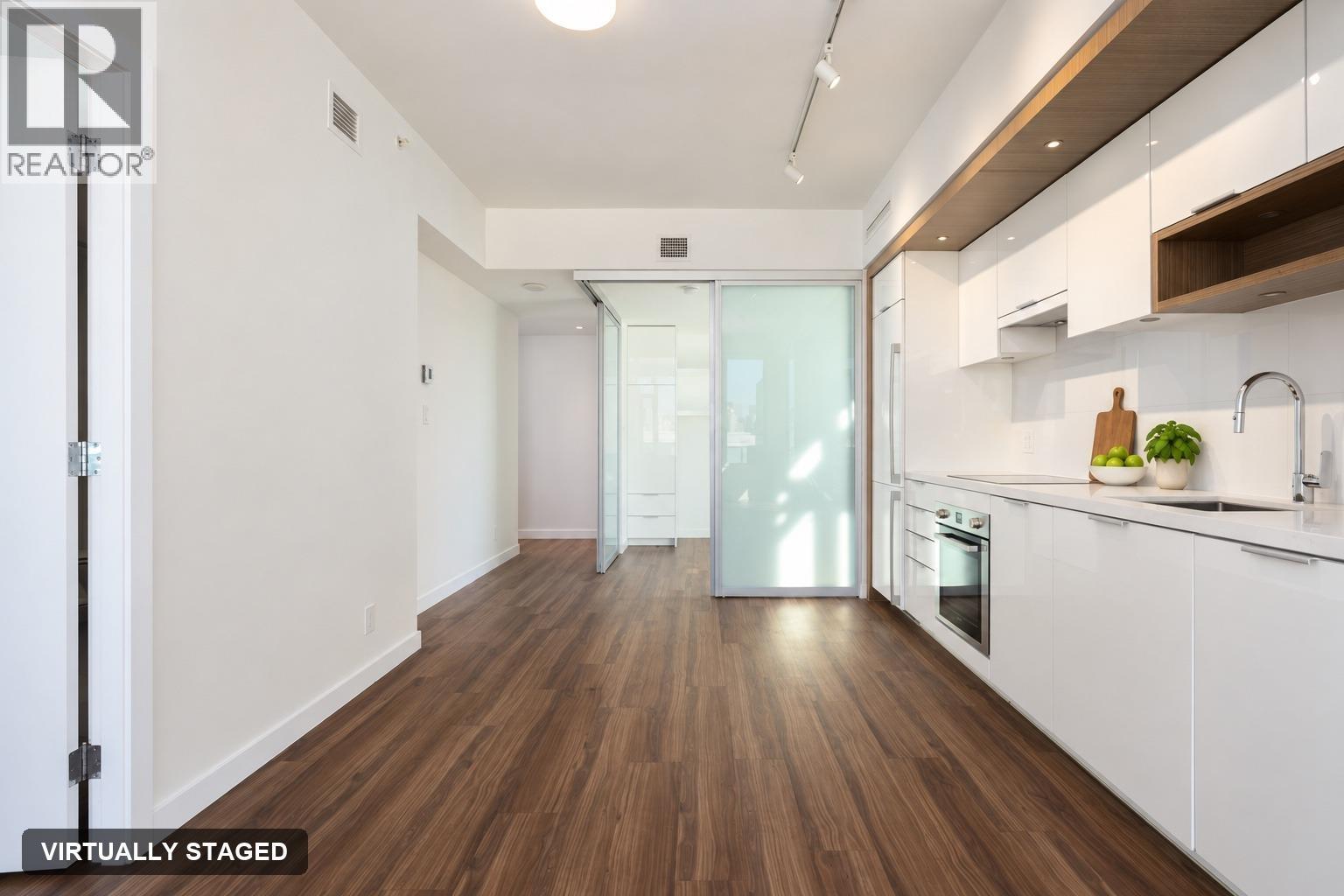 1408 1661 Quebec Street Property Photo 20