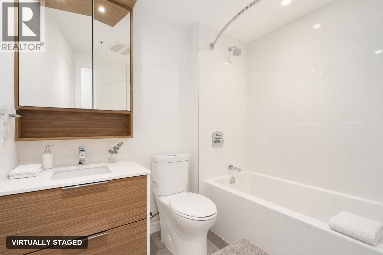 1408 1661 Quebec Street Property Photo 24