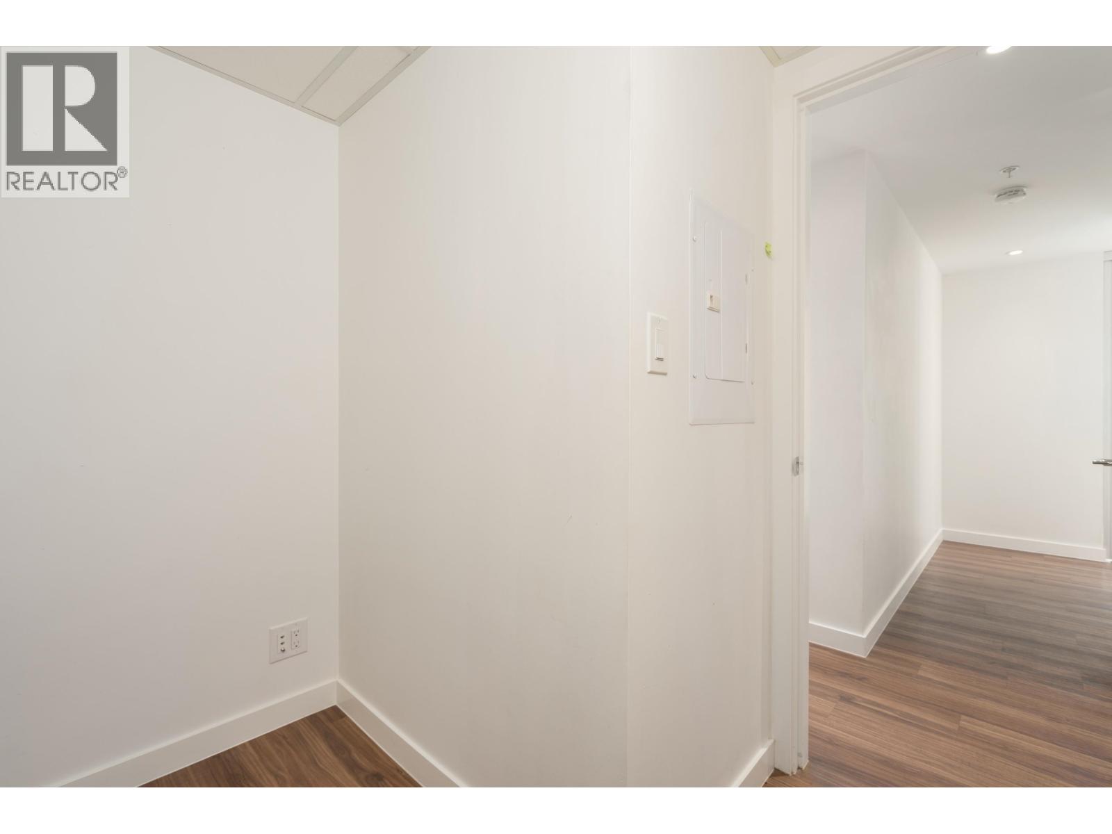 1408 1661 Quebec Street Property Photo 26