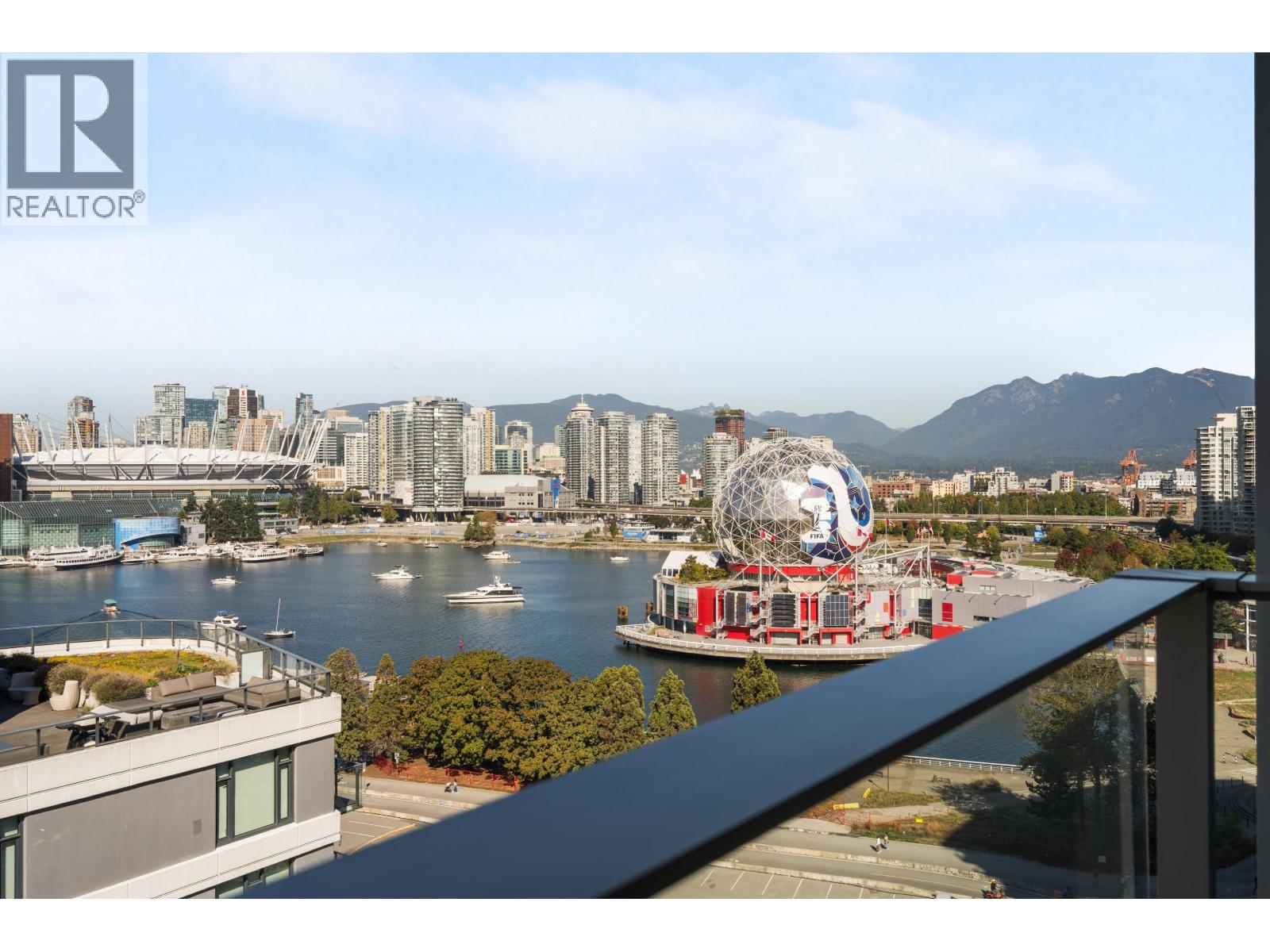 1408 1661 Quebec Street Property Photo 27