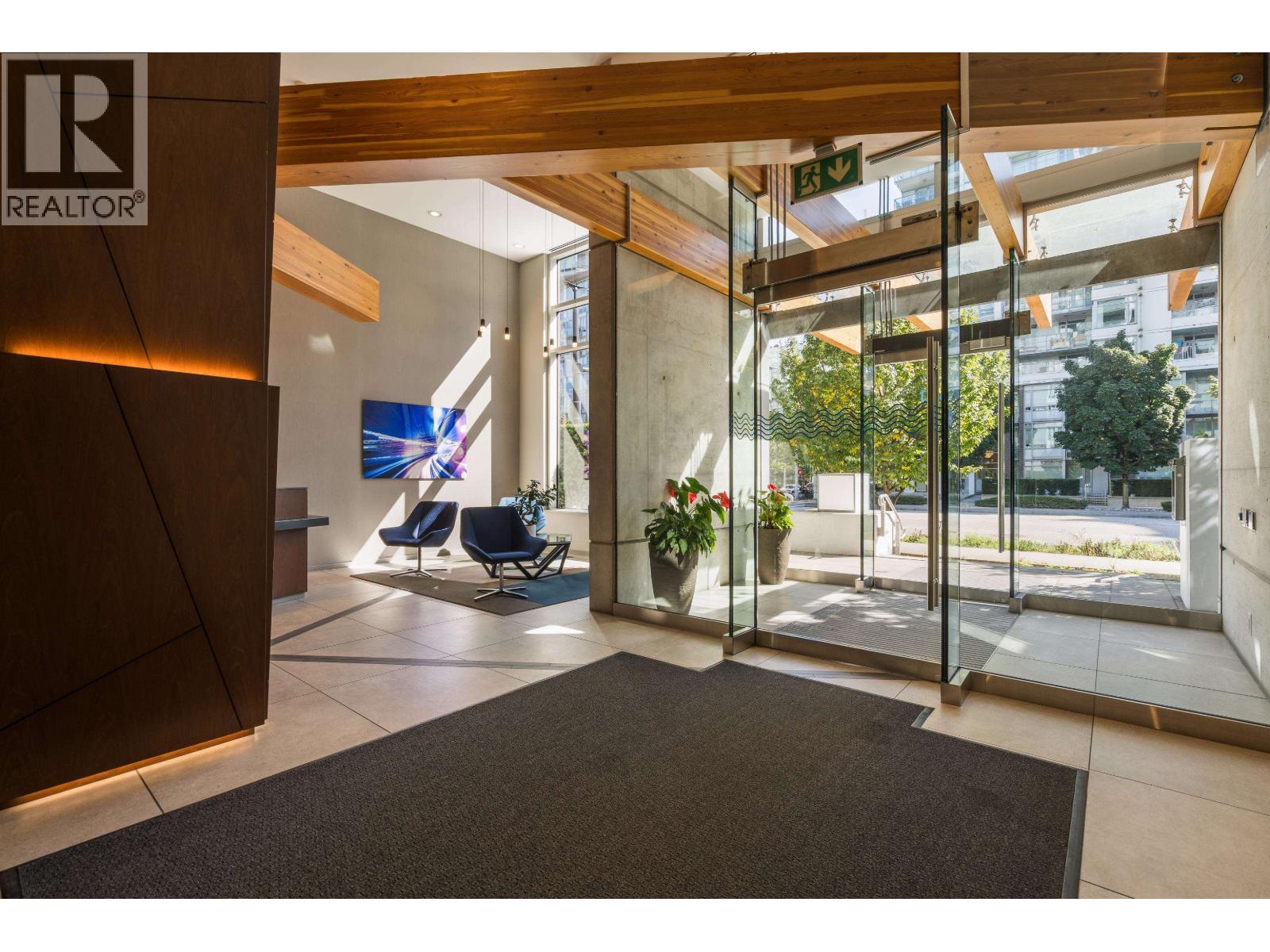 1408 1661 Quebec Street Property Photo 34