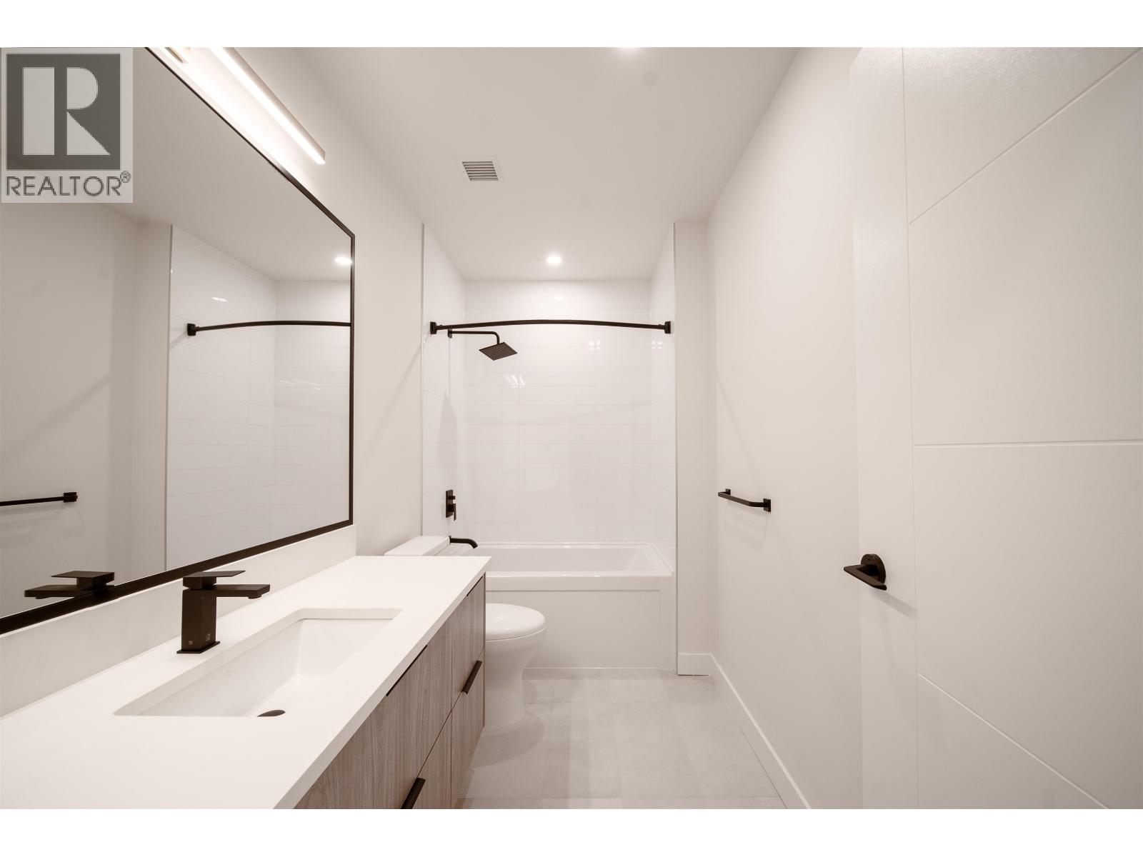 218 8699 Spires Road Property Photo 18