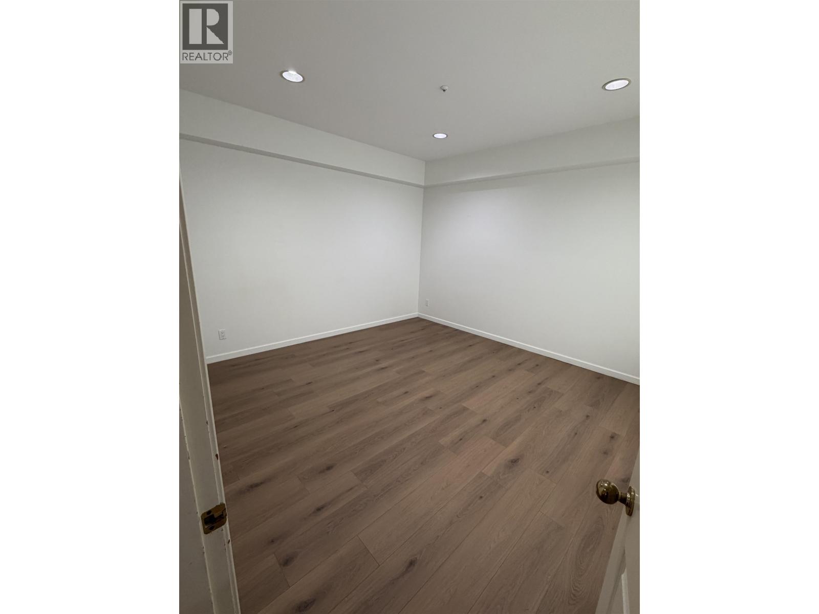 26xx W 23 Avenue Property Photo 11